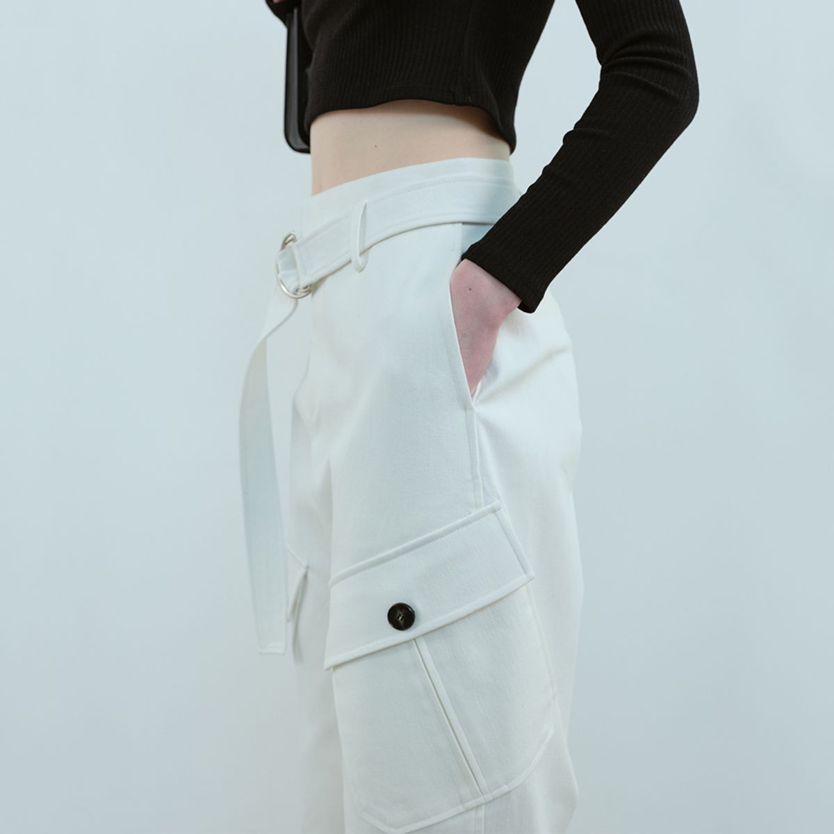 문스워드(MOONSWARD) WHITE WIDE POCKET TROUSER