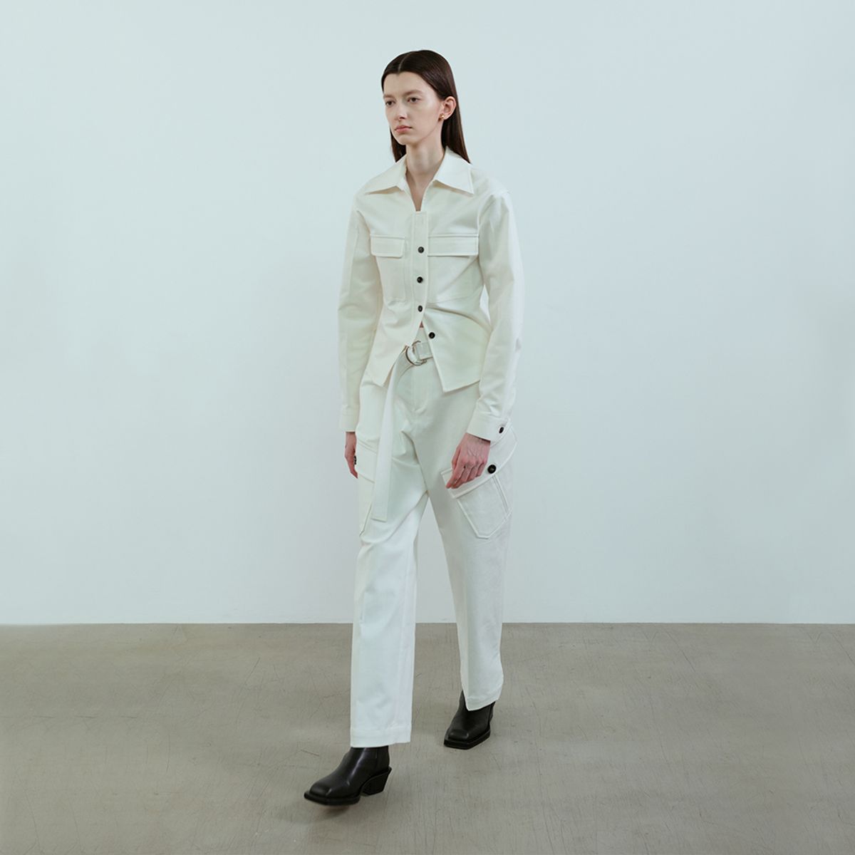 문스워드(MOONSWARD) WHITE WIDE POCKET TROUSER
