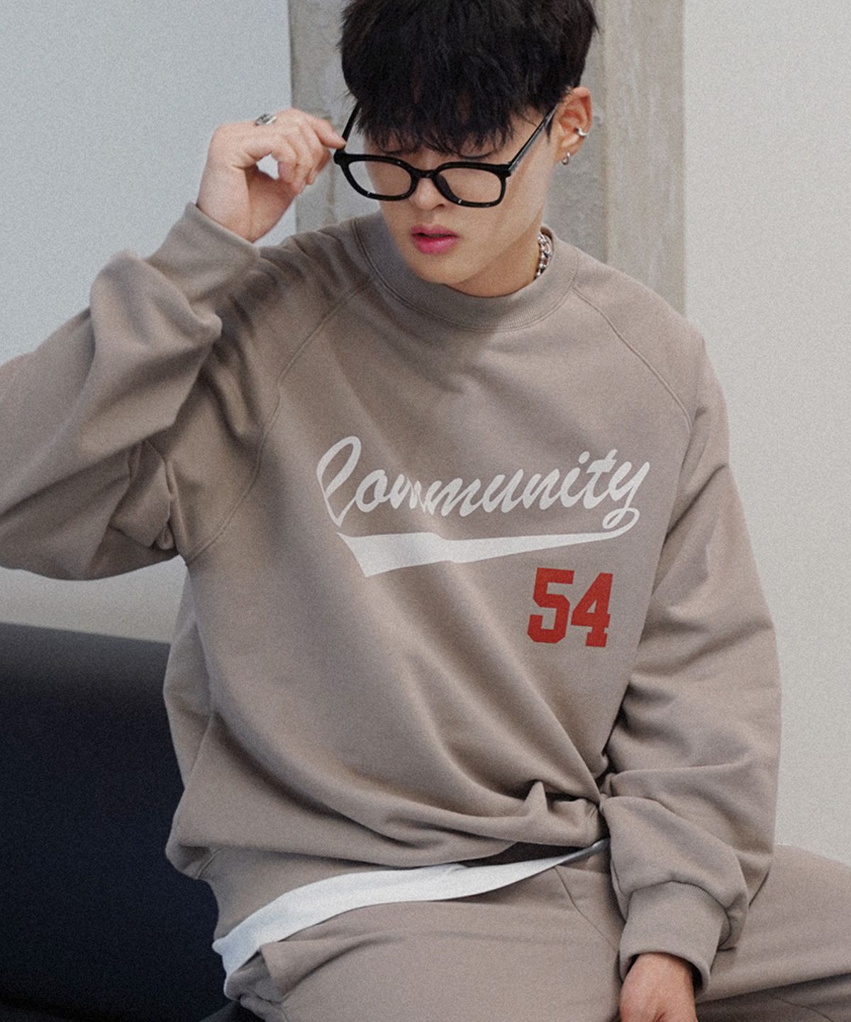 더마일(THEMILE) COMMUNITY 54  SWEAT MTM  [BROWN]