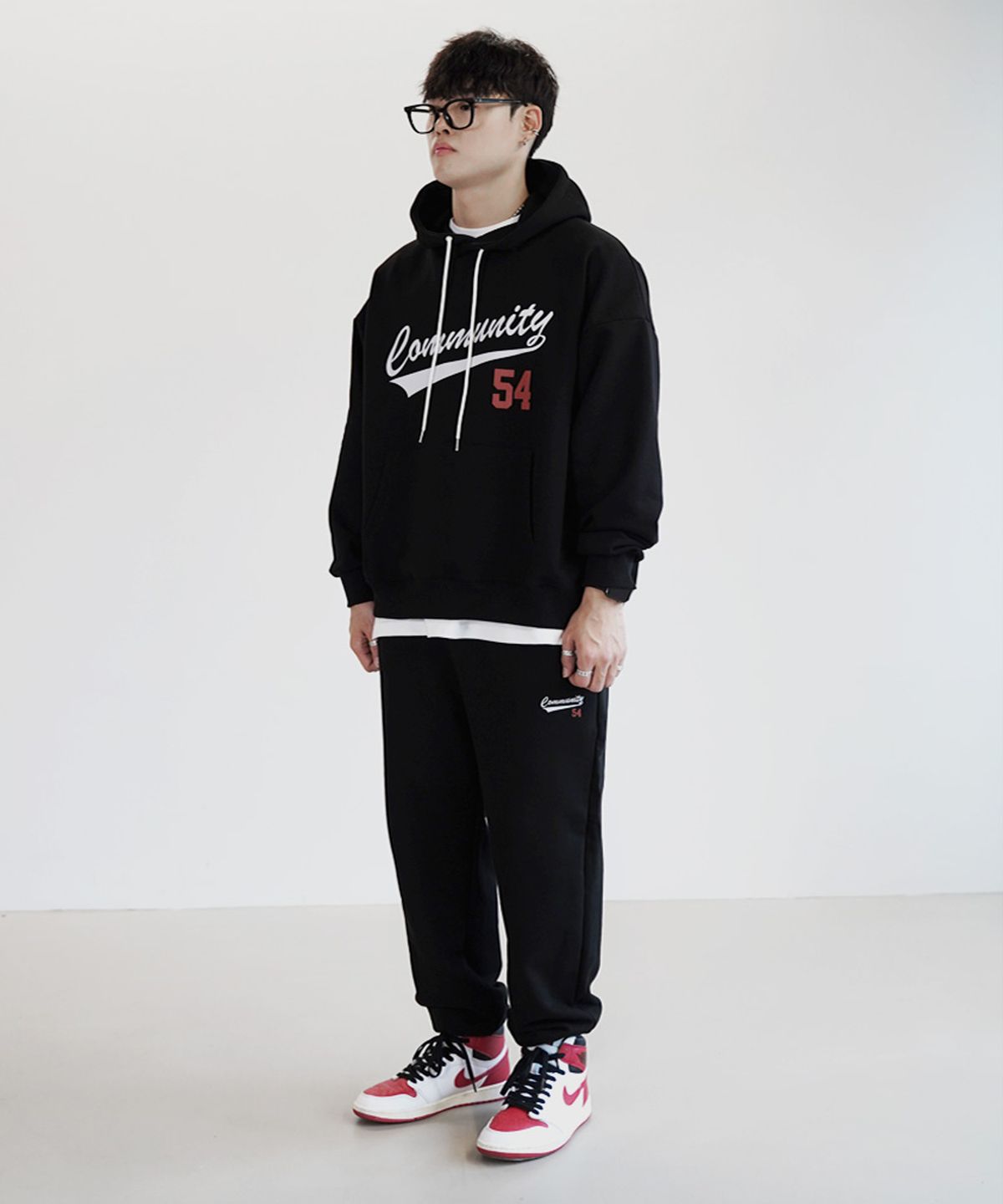 더마일(THEMILE) COMMUNITY 54 SWEAT HOODIE[BLACK]