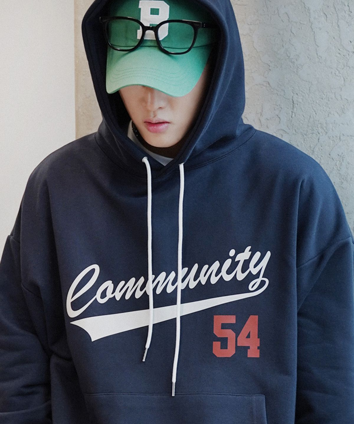 더마일(THEMILE) COMMUNITY 54 SWEAT HOODIE[NAVY]