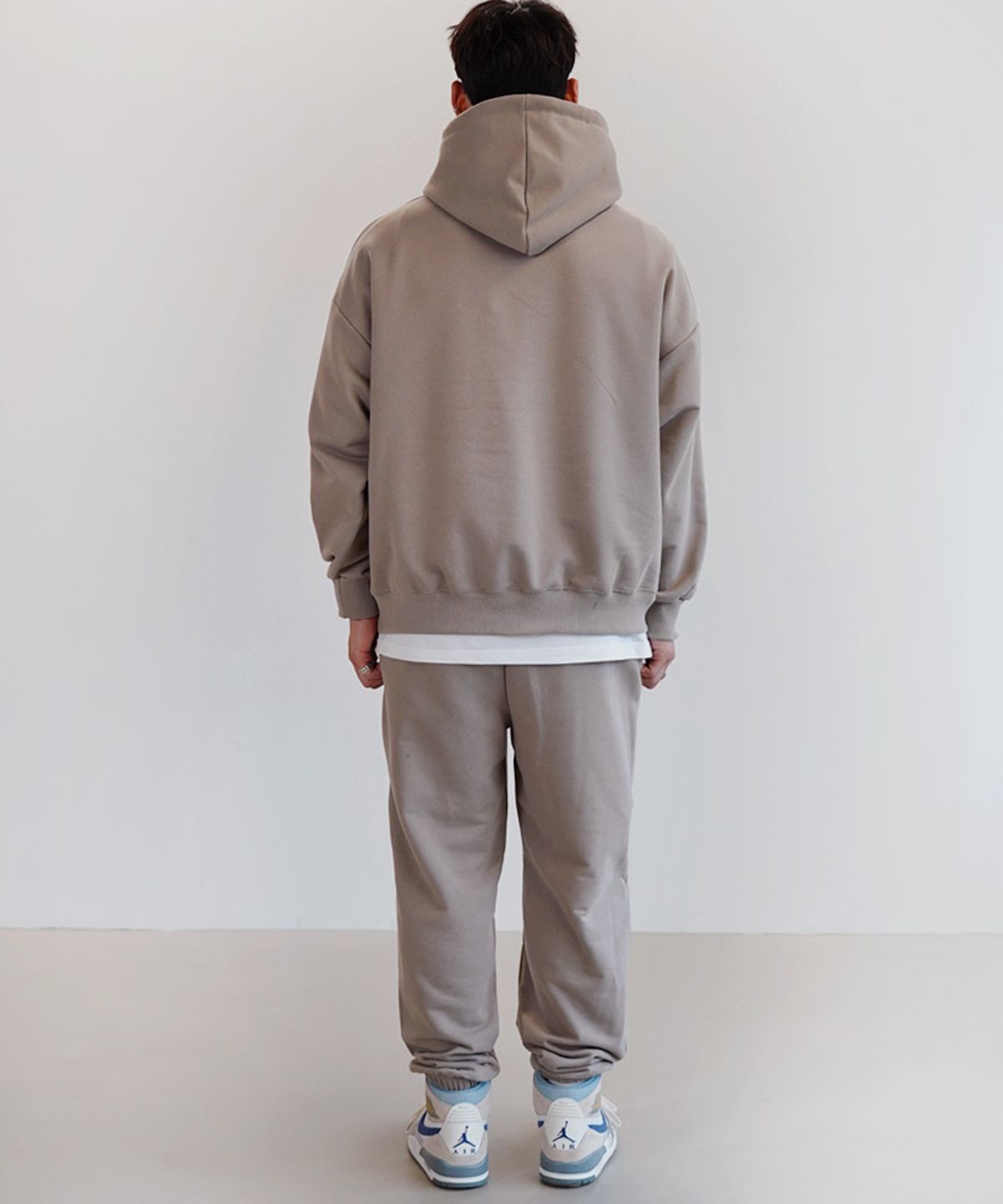 더마일(THEMILE) COMMUNITY 54 SWEAT HOODIE[BROWN]