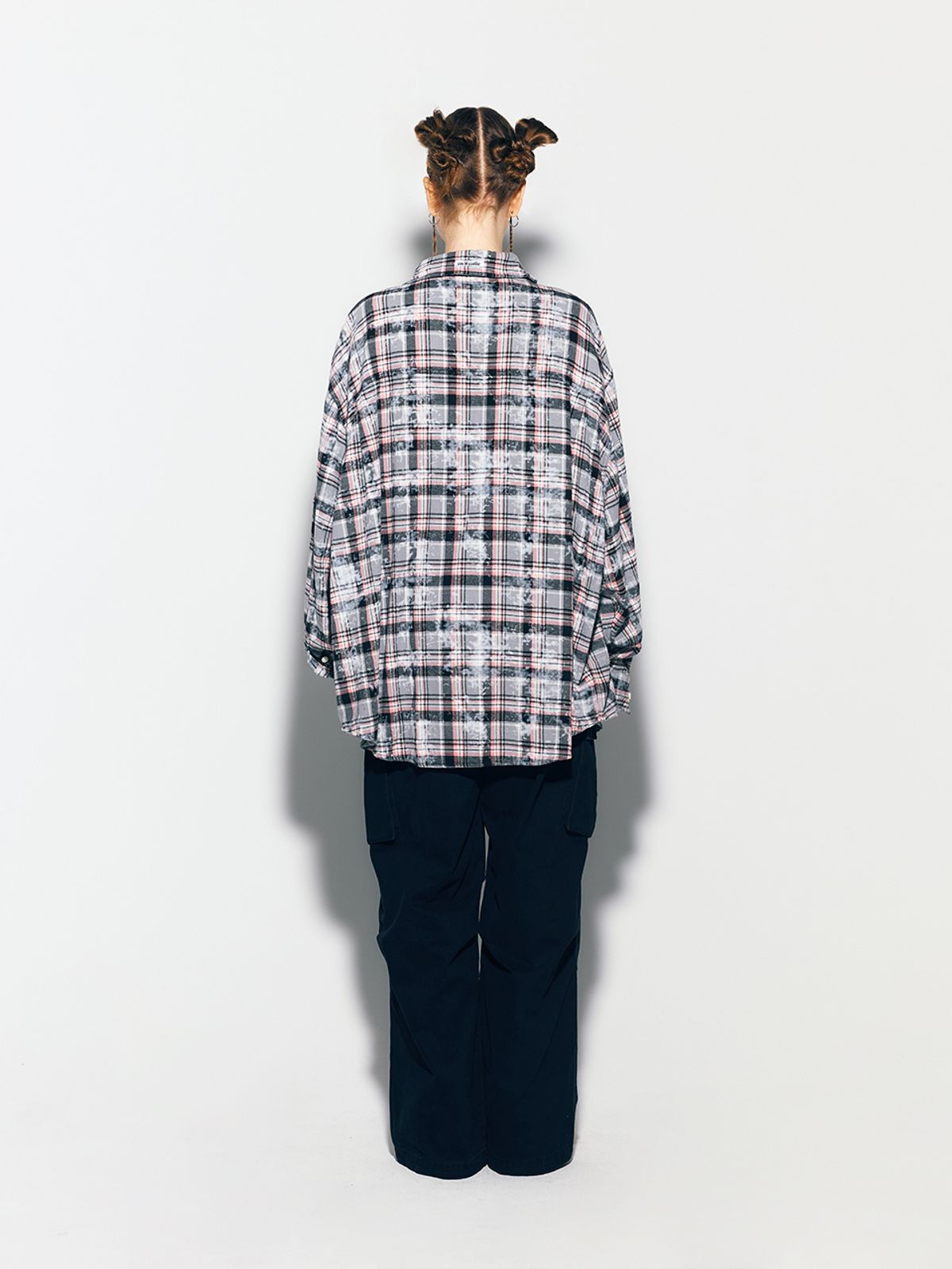 에즈이프 캘리(ASIF CALIE) DIRTYWASHING OVERFIT CHECK SHIRT BLACK