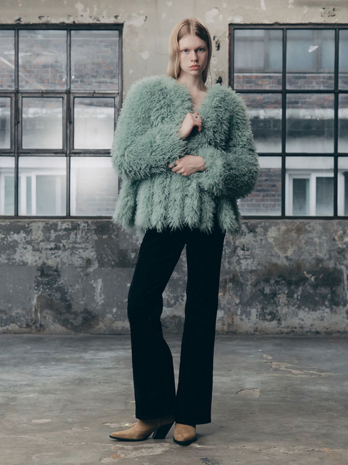 에즈이프 캘리(ASIF CALIE) TAIL POINT FUR JACKET MINT