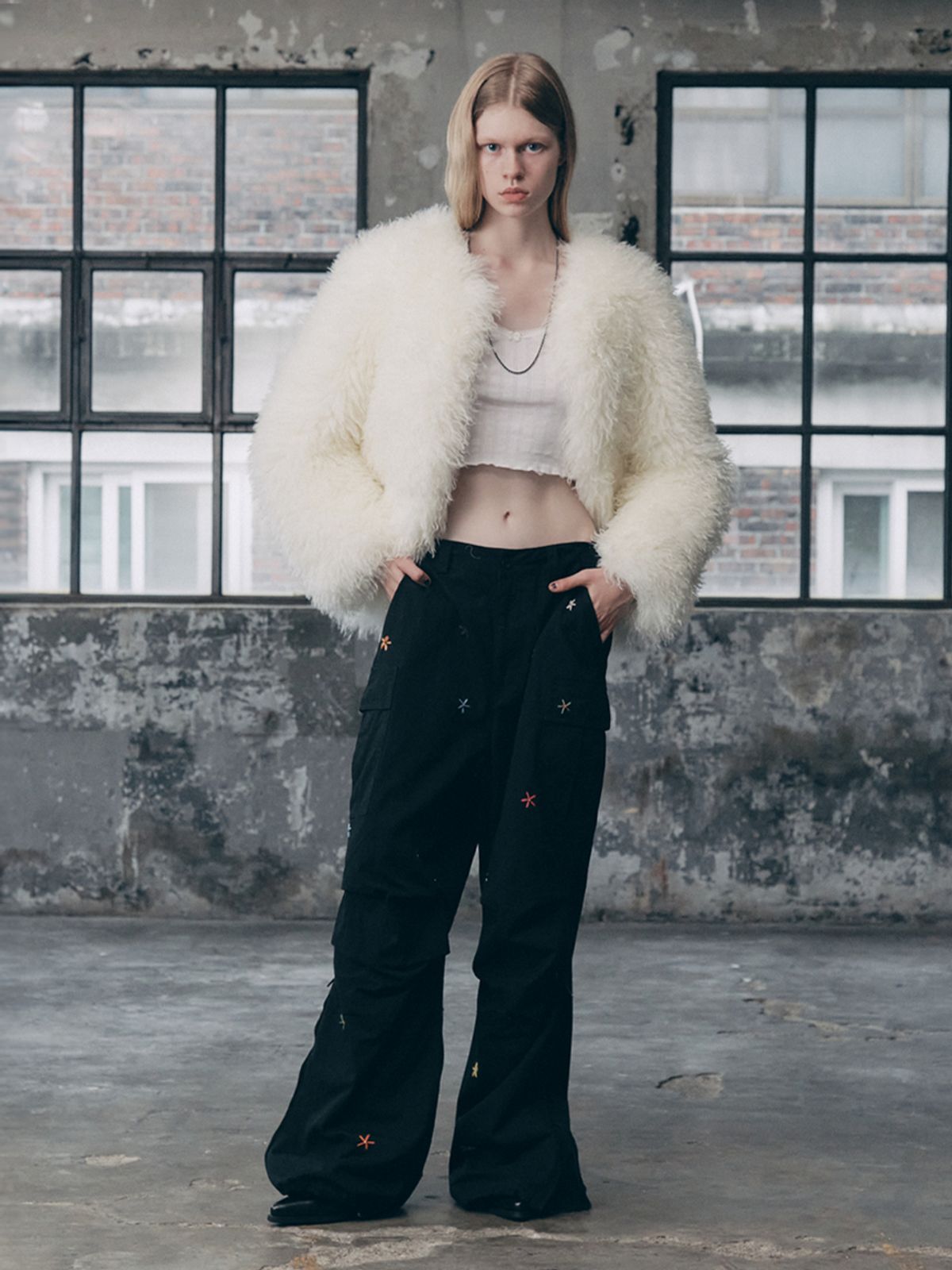 에즈이프 캘리(ASIF CALIE) TAIL POINT FUR JACKET IVORY