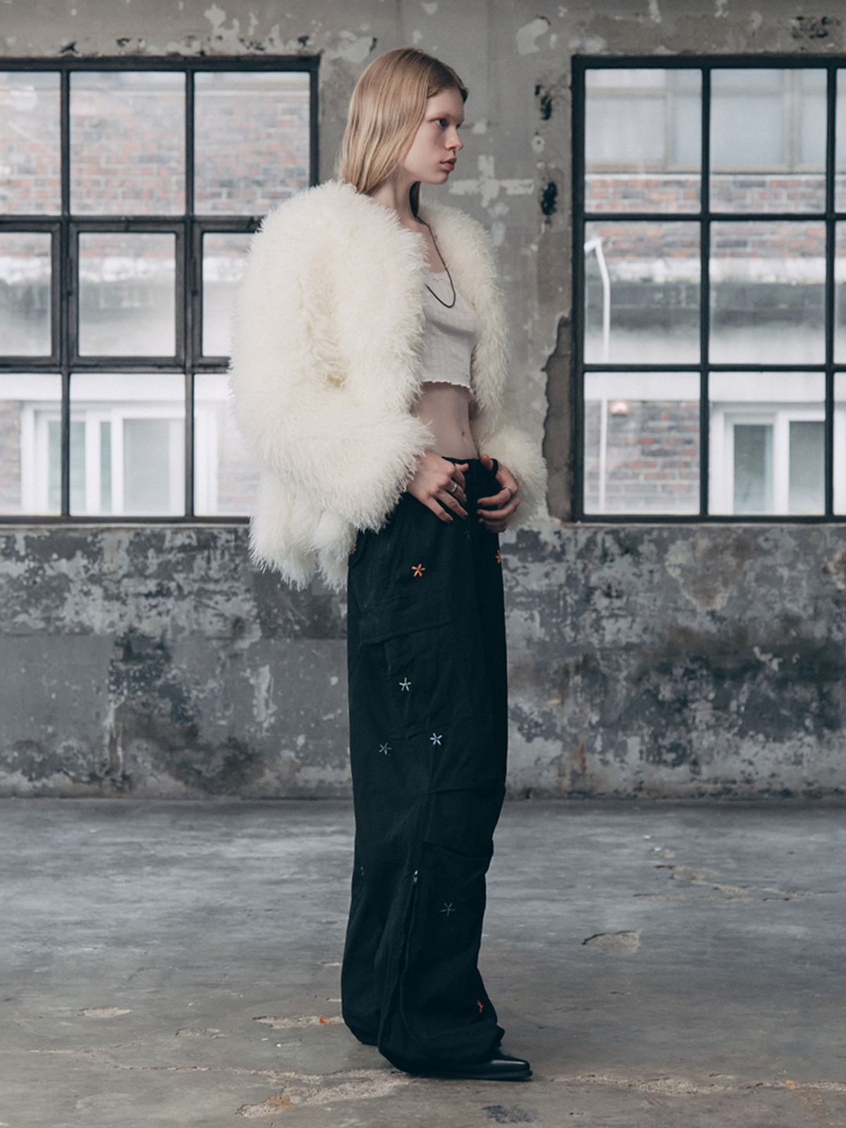 에즈이프 캘리(ASIF CALIE) TAIL POINT FUR JACKET IVORY