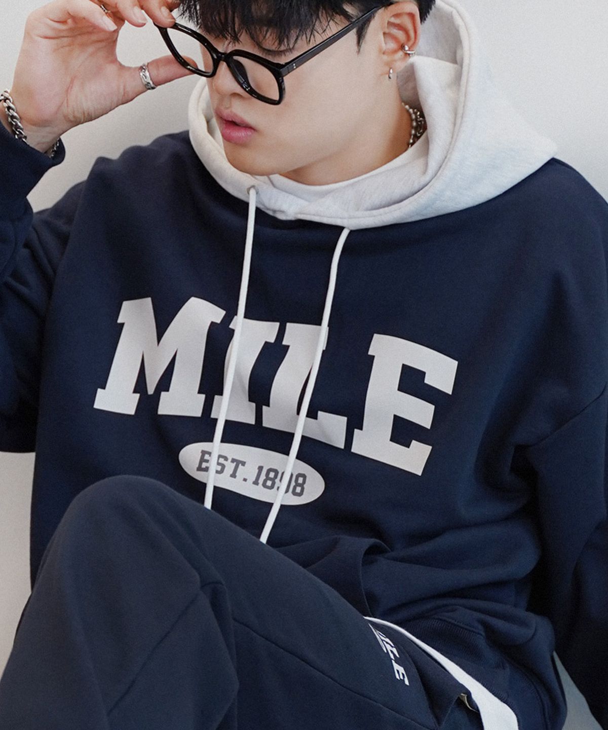 더마일(THEMILE) MILE EST MIX SWEAT HOODIE [NAVY]