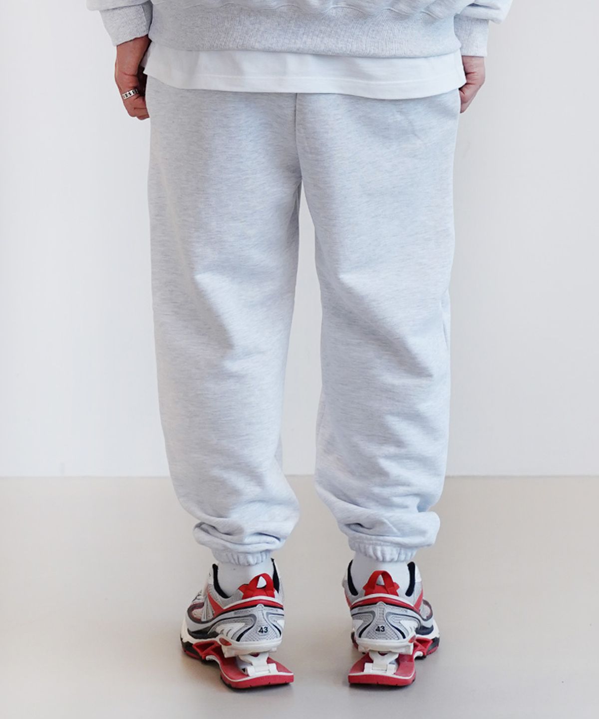 더마일(THEMILE) MILE EST MIX SWEAT PANTS [OATMEAL]