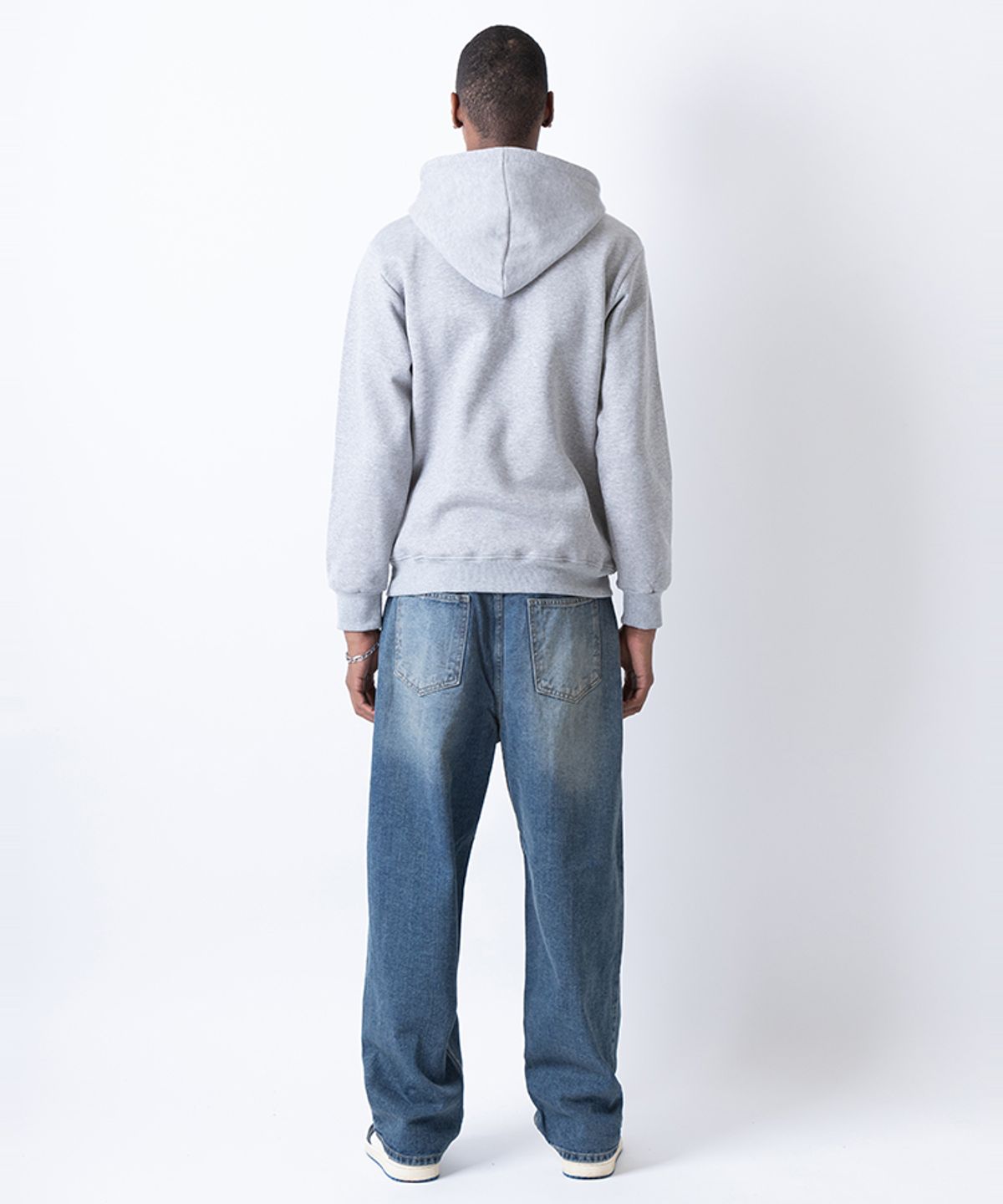 스트라이크(STRIKE) Stud Logo Hoodie (GREY)