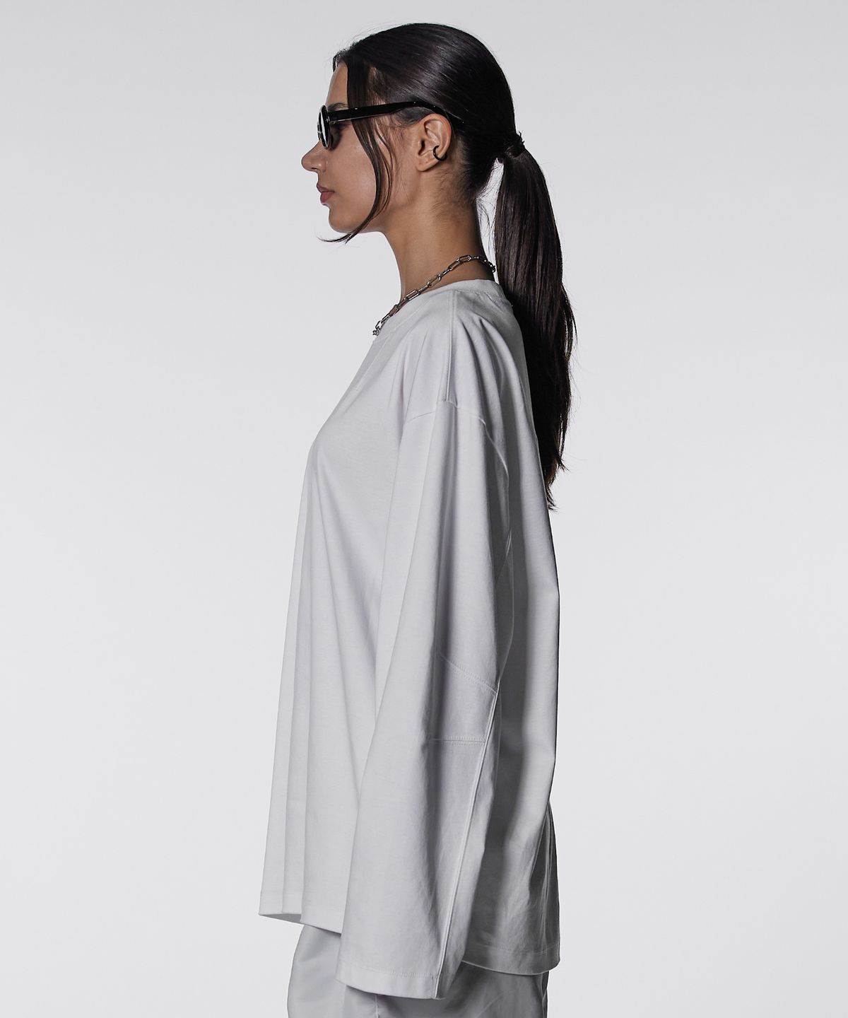 본바트(VONVAT) Biker Incision Long Sleeve (Off-White)