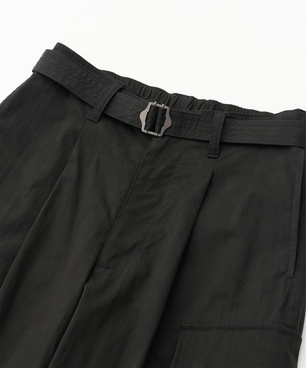 어나더 오피스(ANOTHER OFFICE) Parachute Belted Pants (Black)