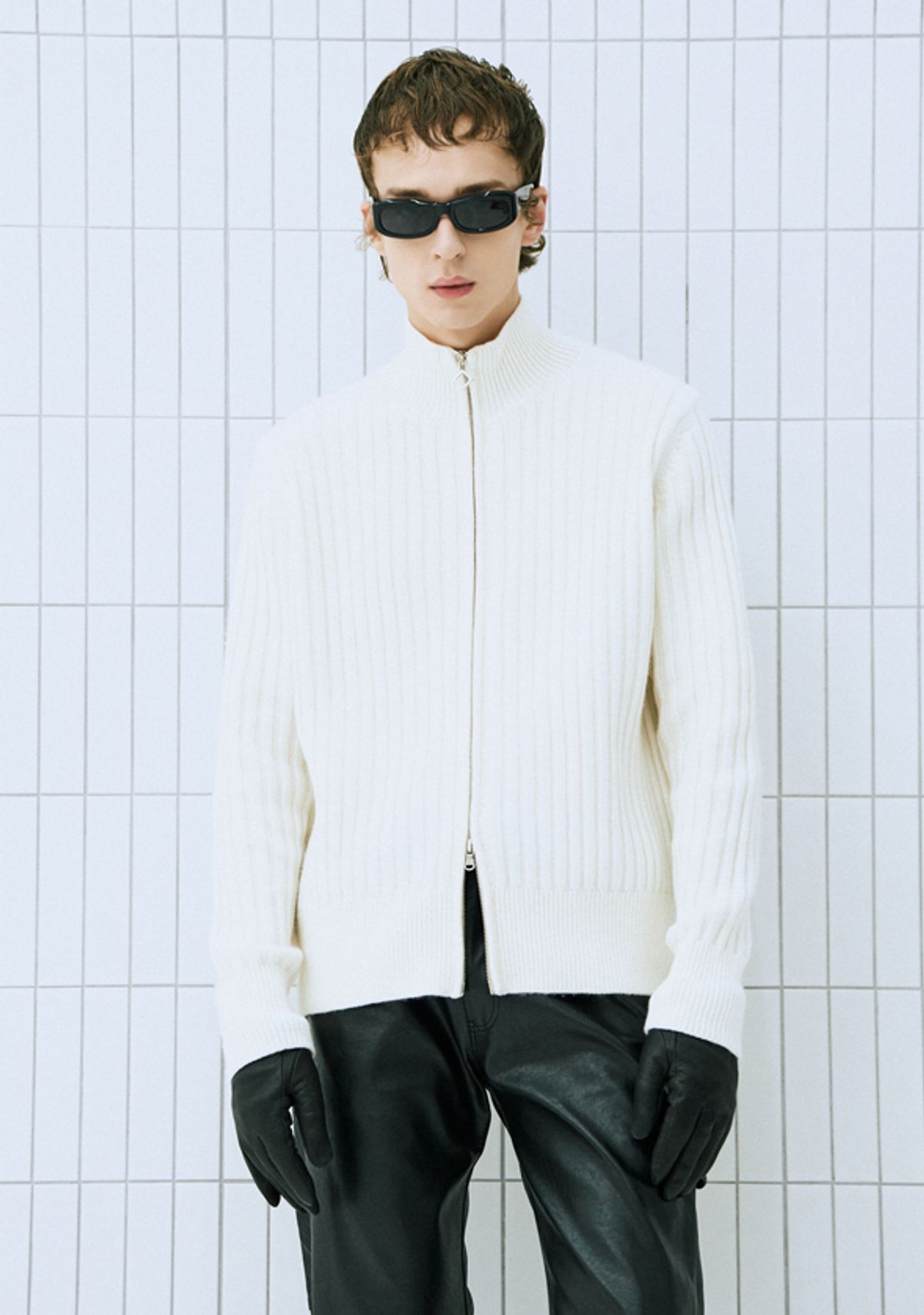 세비지(SAVAGE) Knit Zip Up - Ivory