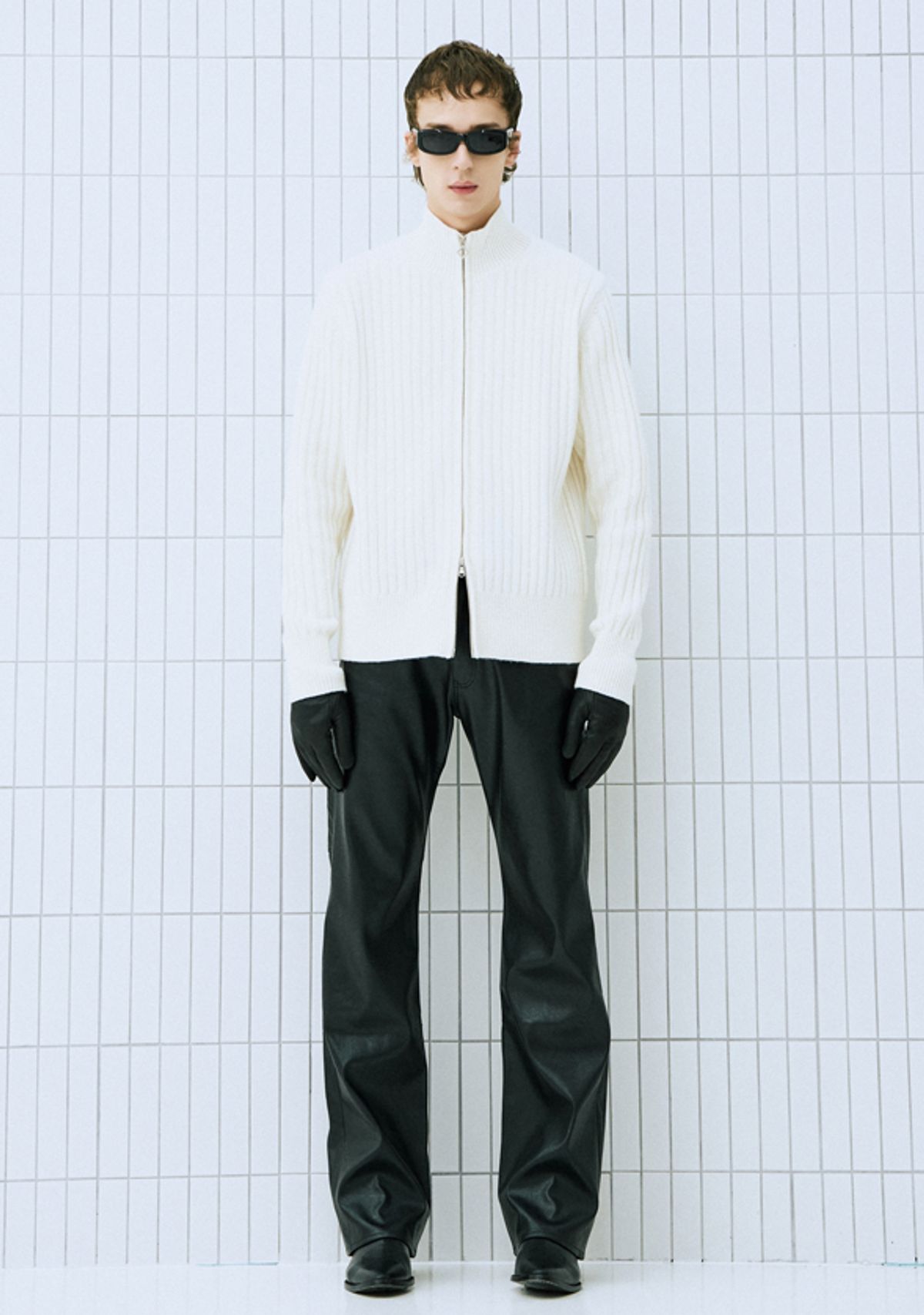 세비지(SAVAGE) Knit Zip Up - Ivory