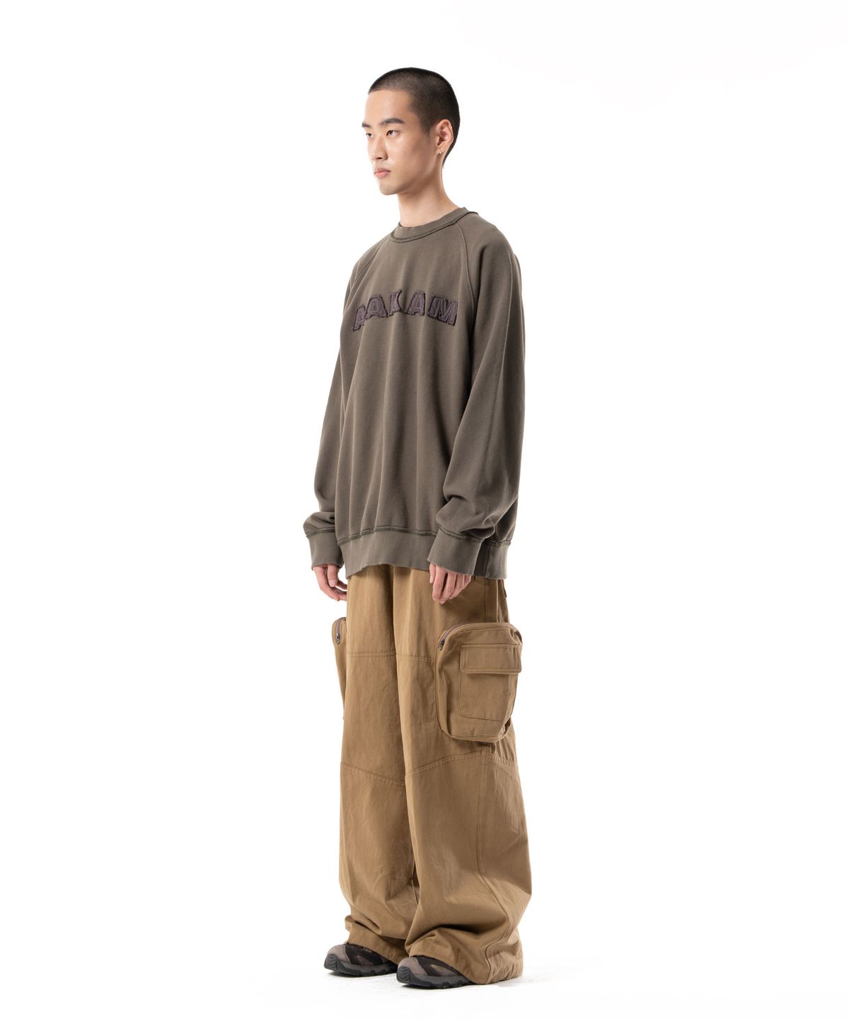 아캄(AAKAM) Zip Cargo Pocket Pants (Desert Sand)