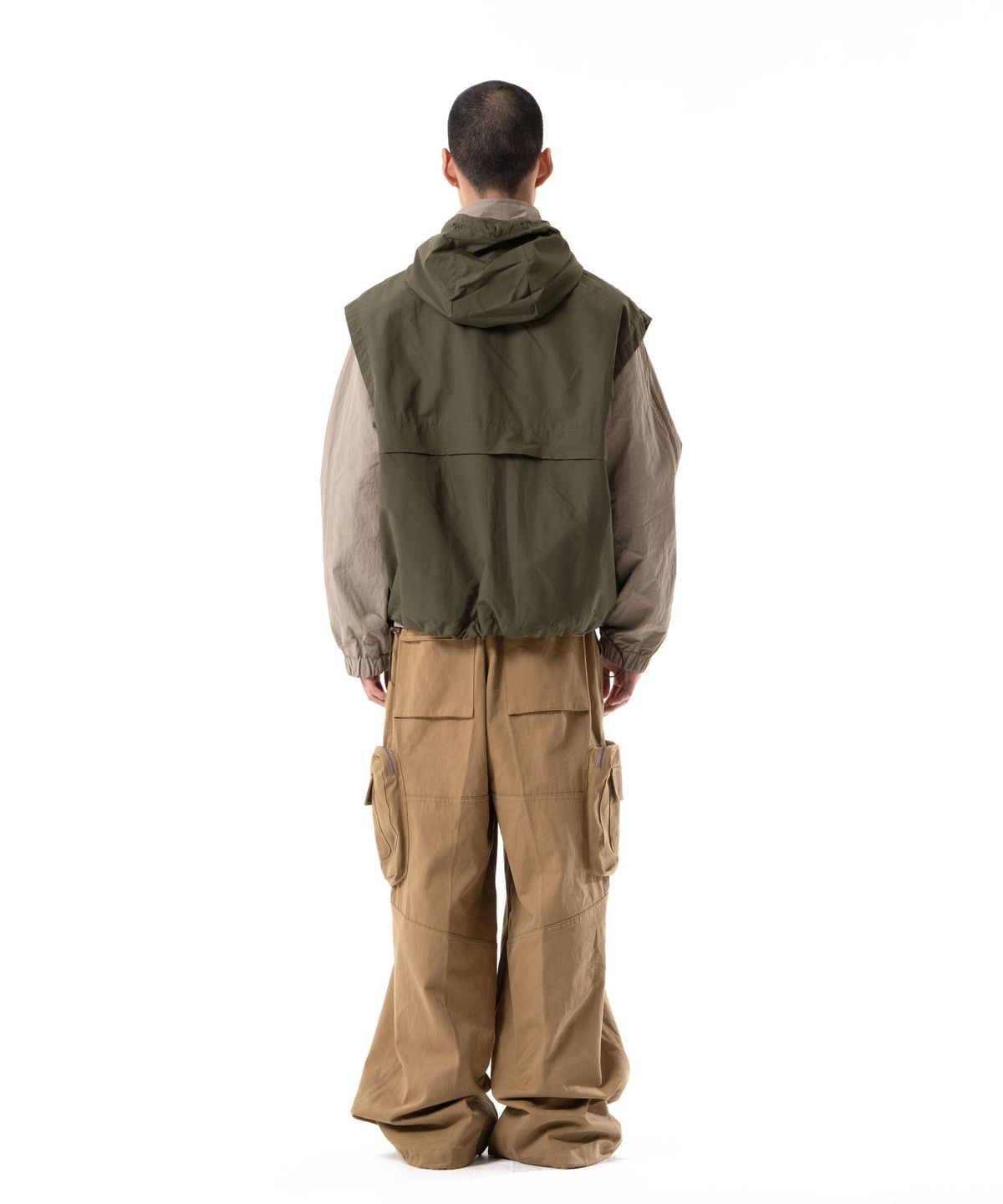 아캄(AAKAM) Nylon Hooded Vest (Khaki)