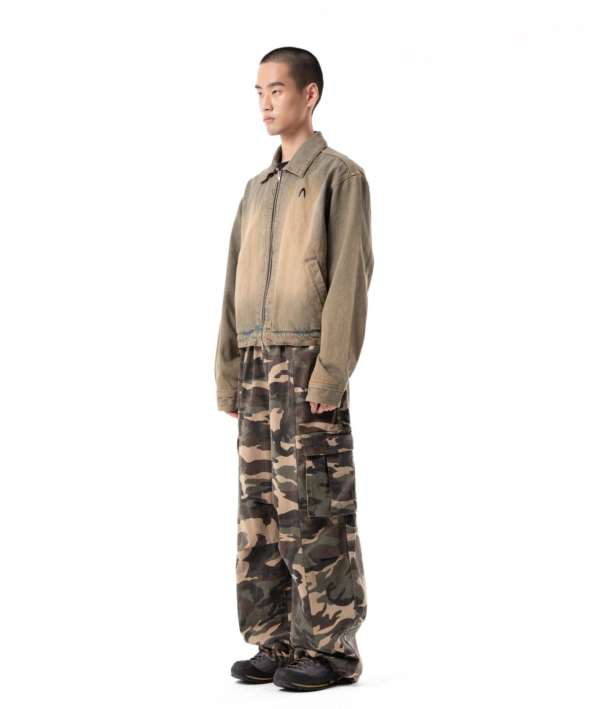 아캄(AAKAM) Washed Zip-Up Denim Jacket (Desert Sand)