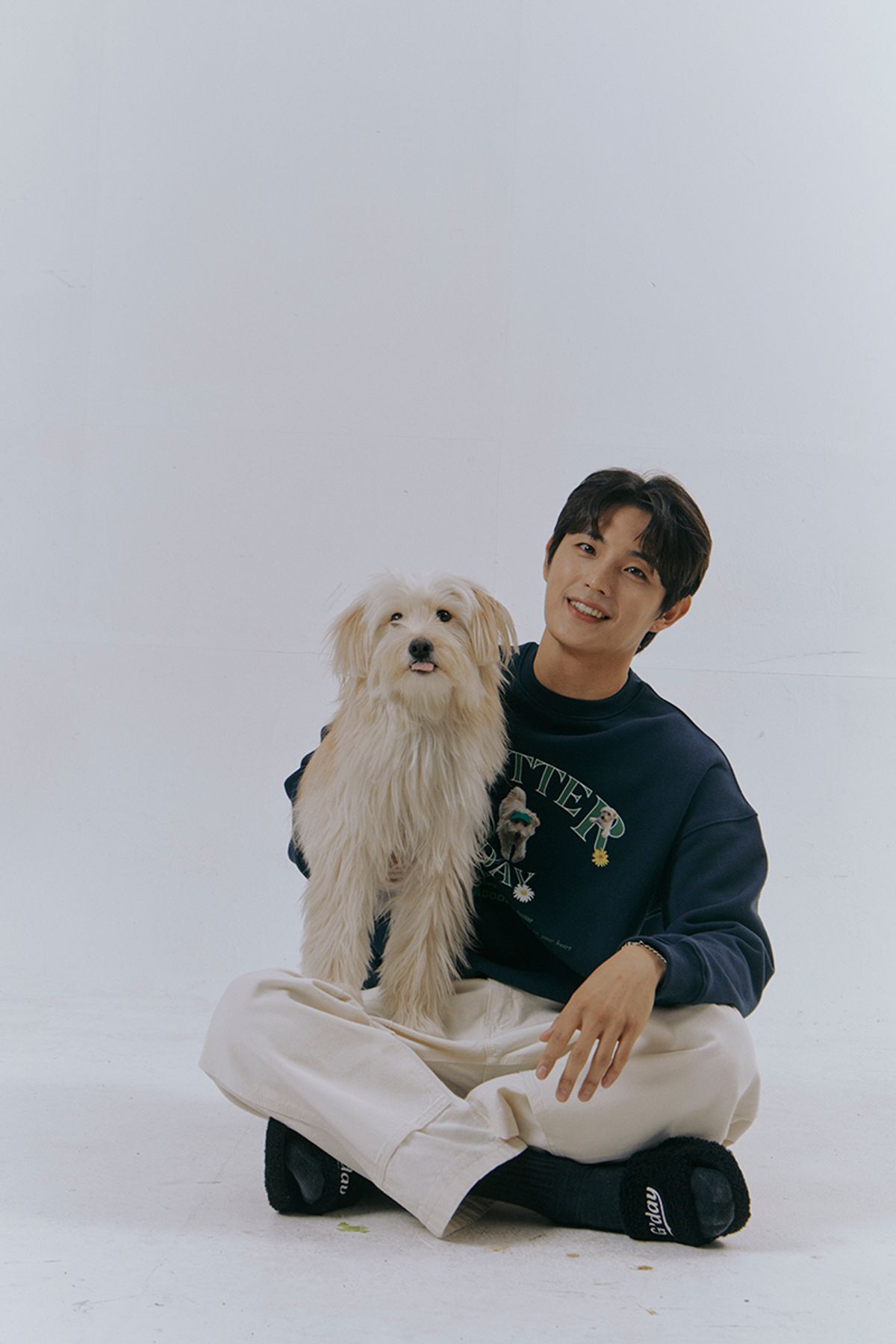 어굿데이(AGOODDAY) [UNISEX] butter sweat shirt (navy)