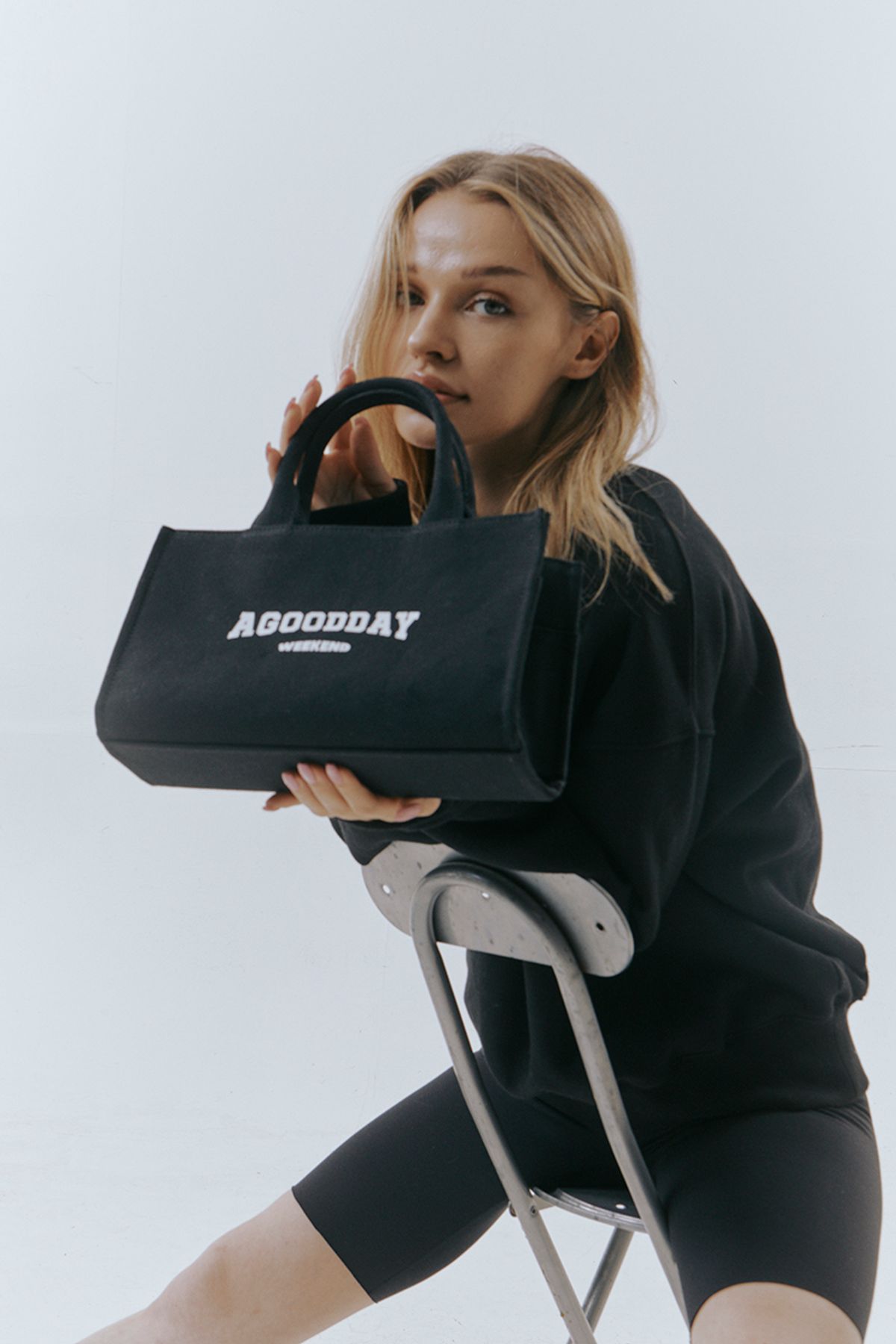 어굿데이(AGOODDAY) weekend canvas totebag (small)