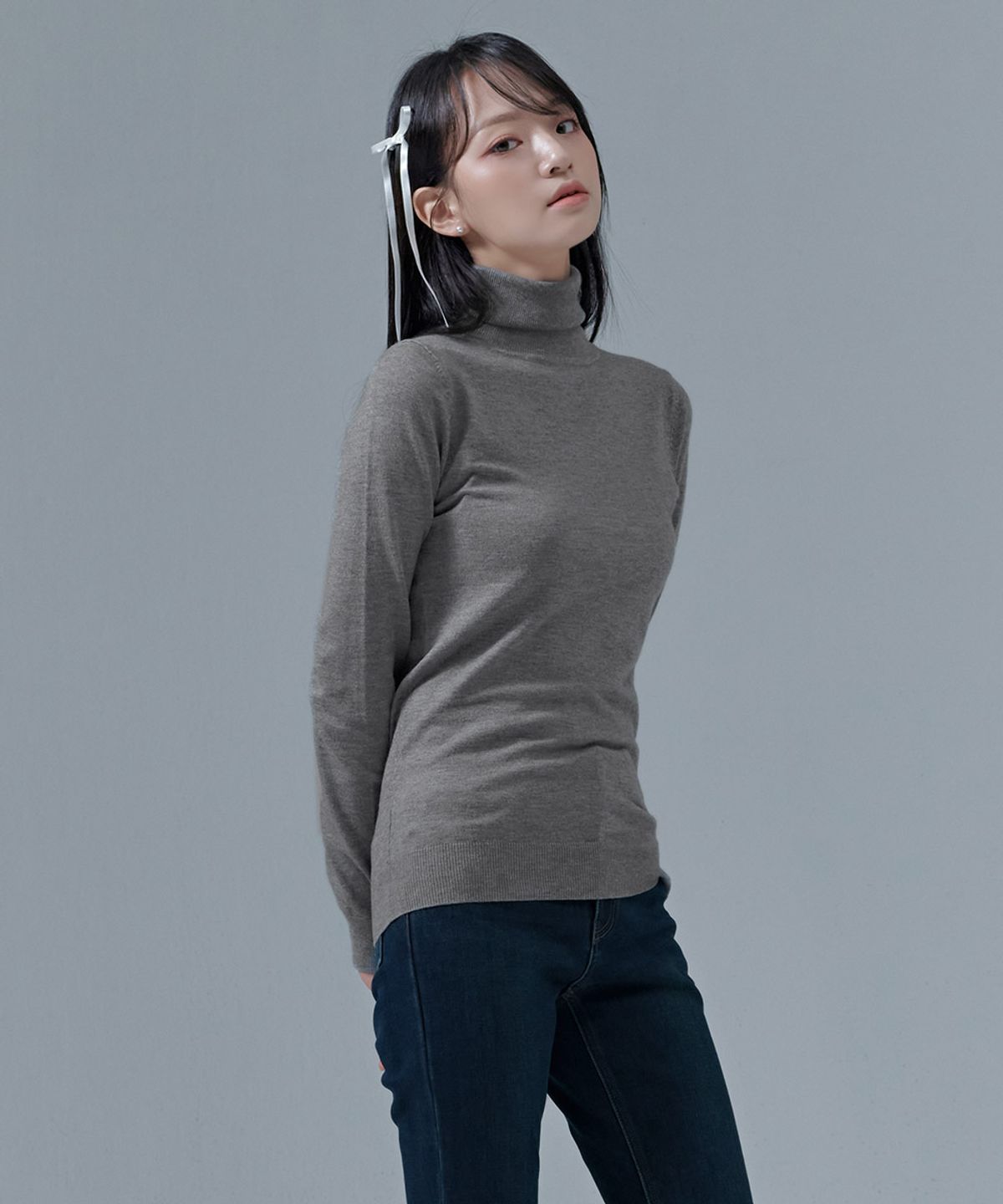 체이스컬트(CHASECULT) 여성 베이직 터틀 스웨터-CGZG5252E0B
