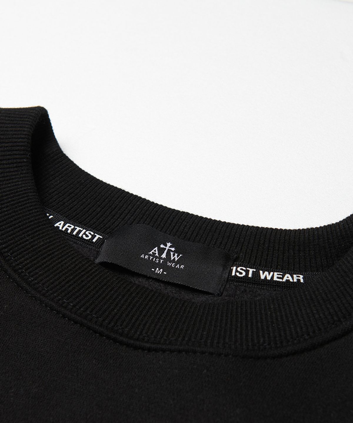 아티스트웨어(ARTISTWEAR) [ATW X HAVIT] 샤크프로젝트 맨투맨