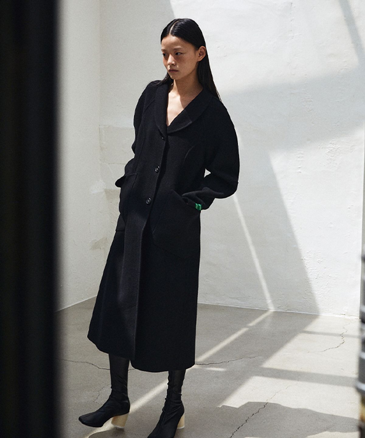 그린버터(GREENBUTTER) [handmade] Herringbone Round Wool Longcoat (Black)