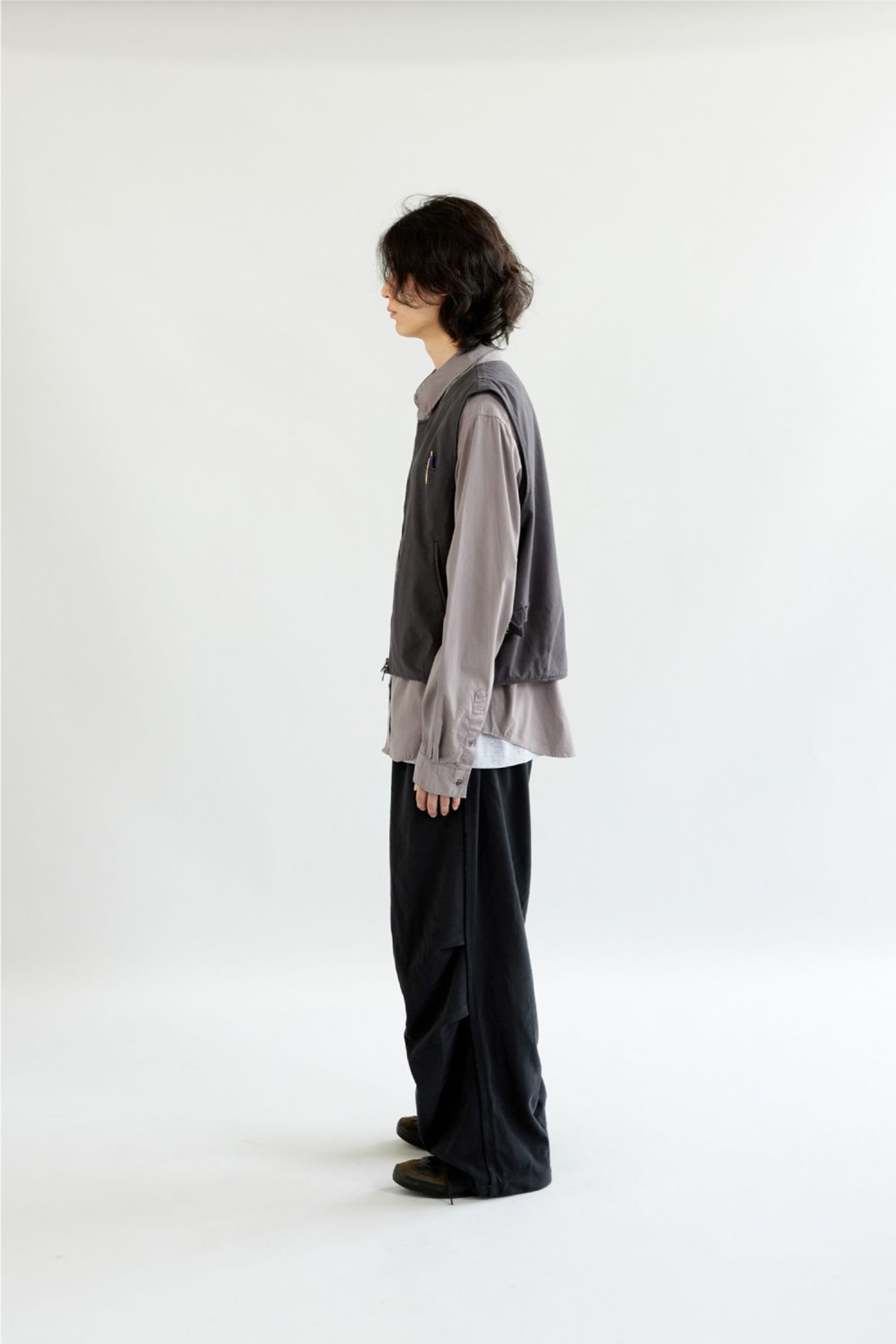 해칭룸(HATCHINGROOM) Layering Vest Charcoal