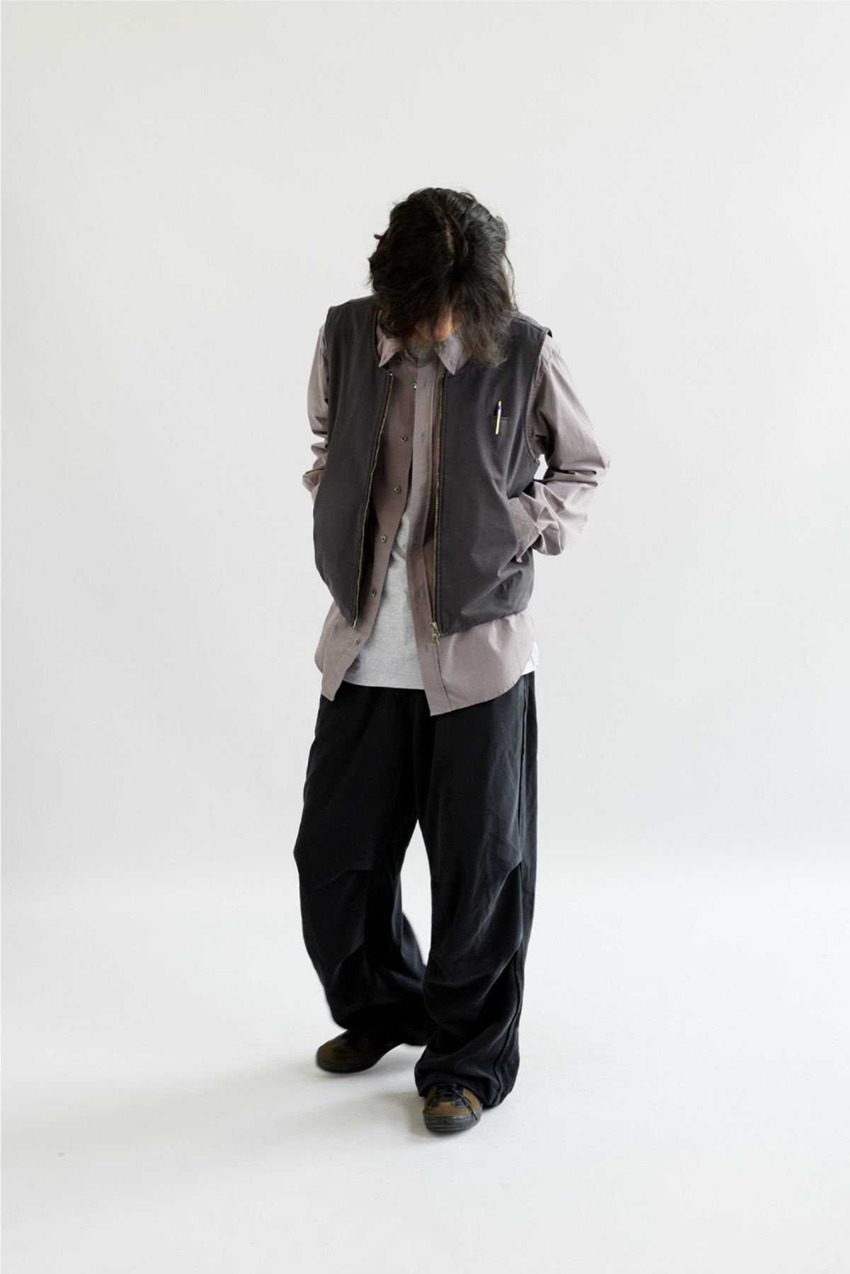 해칭룸(HATCHINGROOM) Layering Vest Charcoal