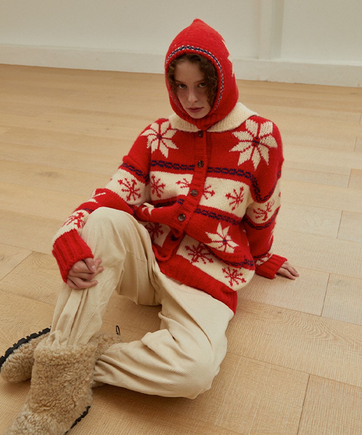 그린버터(GREENBUTTER) Snowflake Alpaca Cowichan Cardigan (Red)