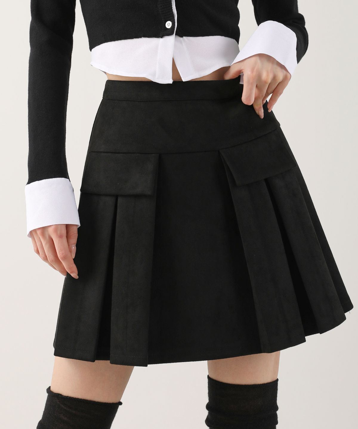 어반드레스(AVANDRESS) POCKET MINI SUEDE PLEATS SKIRT KHAKI