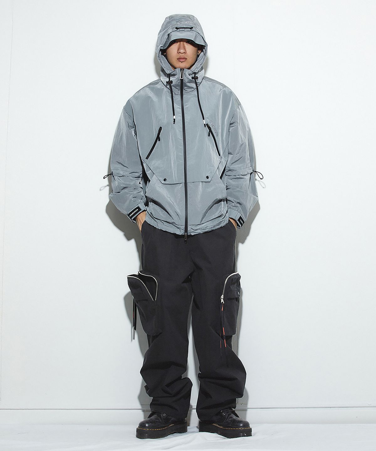 밀리밀리언(MILLIMILLION) BASALT BIG POCKET CARGO PANTS B04-BLACK