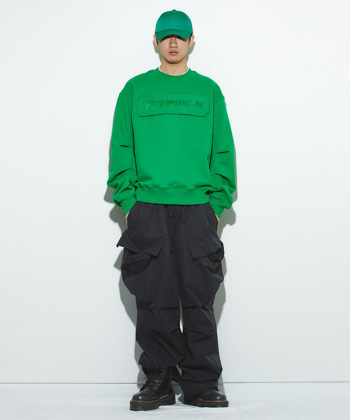 밀리밀리언(MILLIMILLION) BASALT UNIQUE DETAIL PANTS B05