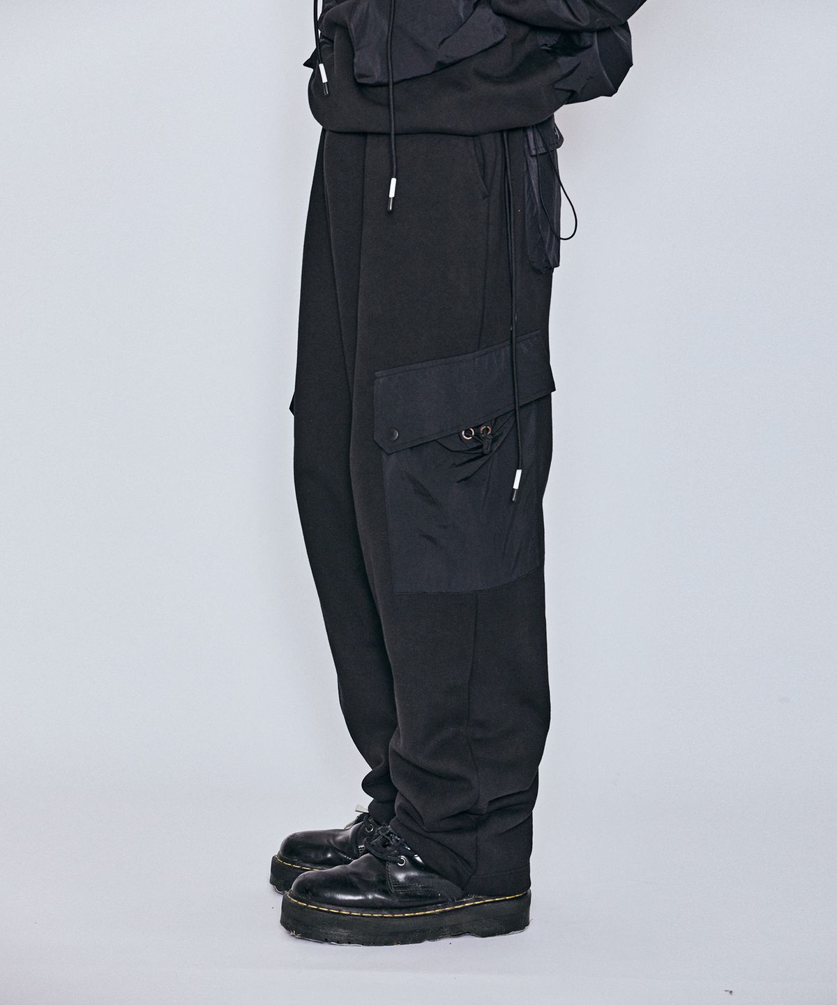 밀리밀리언(MILLIMILLION) BASALT HYBRID JERSEY PANTS B07-BLACK