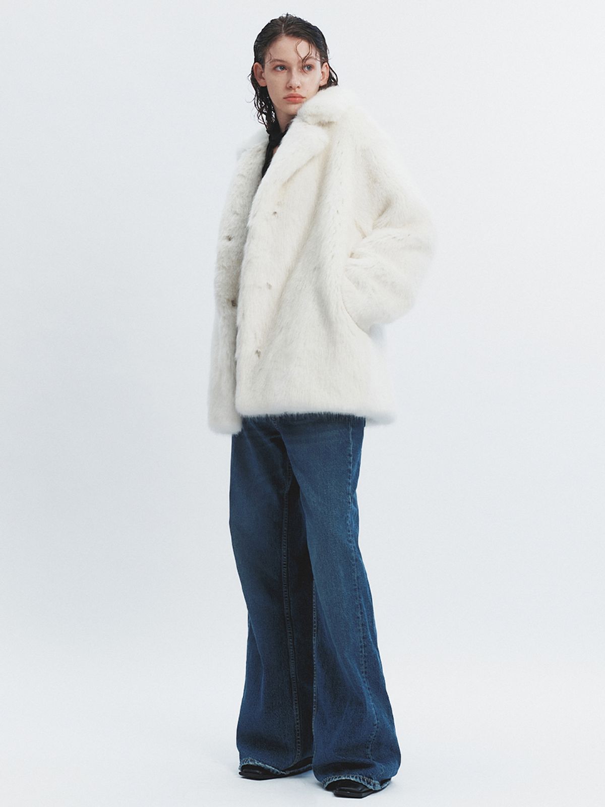 해브레스(HAVELESS) KHLOE FAUX FUR COAT WHITE