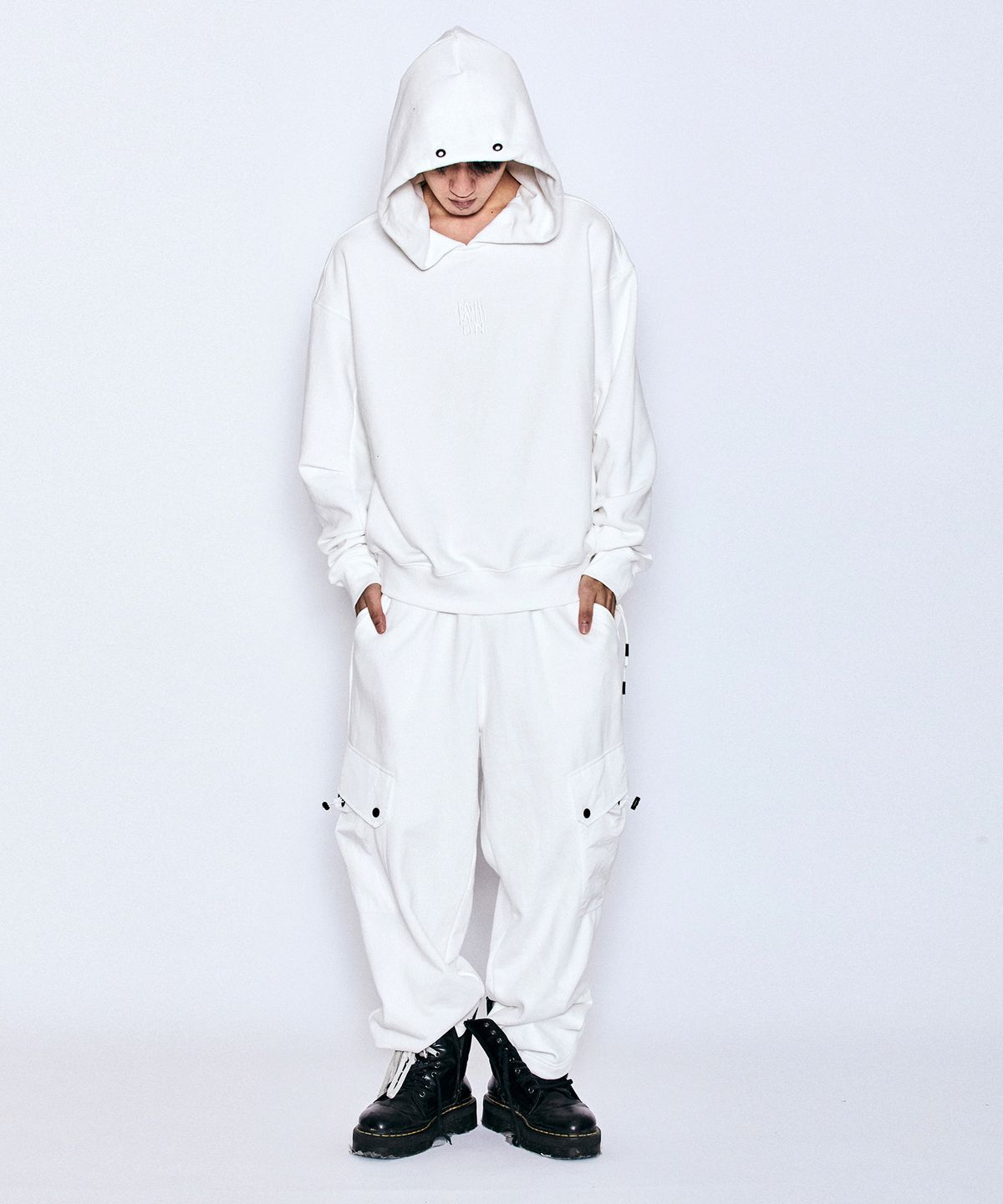 밀리밀리언(MILLIMILLION) BASALT HYBRID JERSEY PANTS B07-WHITE