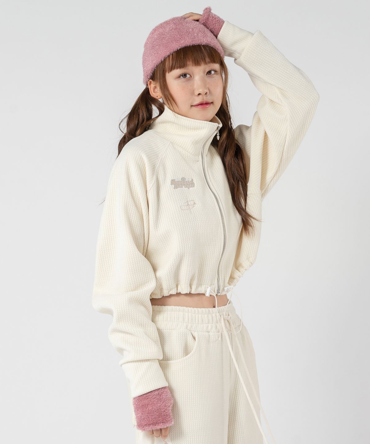 언유주얼 노말(UNUSUALNORMAL) MARTIN VELVET ZIP-UP JACKET_IVORY