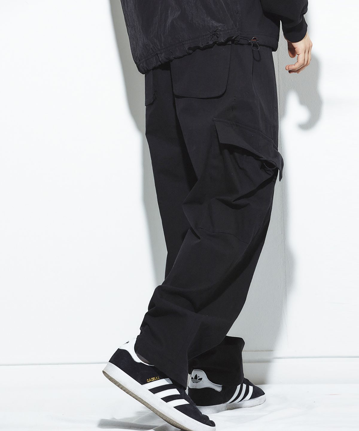밀리밀리언(MILLIMILLION) BASALT CARGO PANTS B09-BLACK