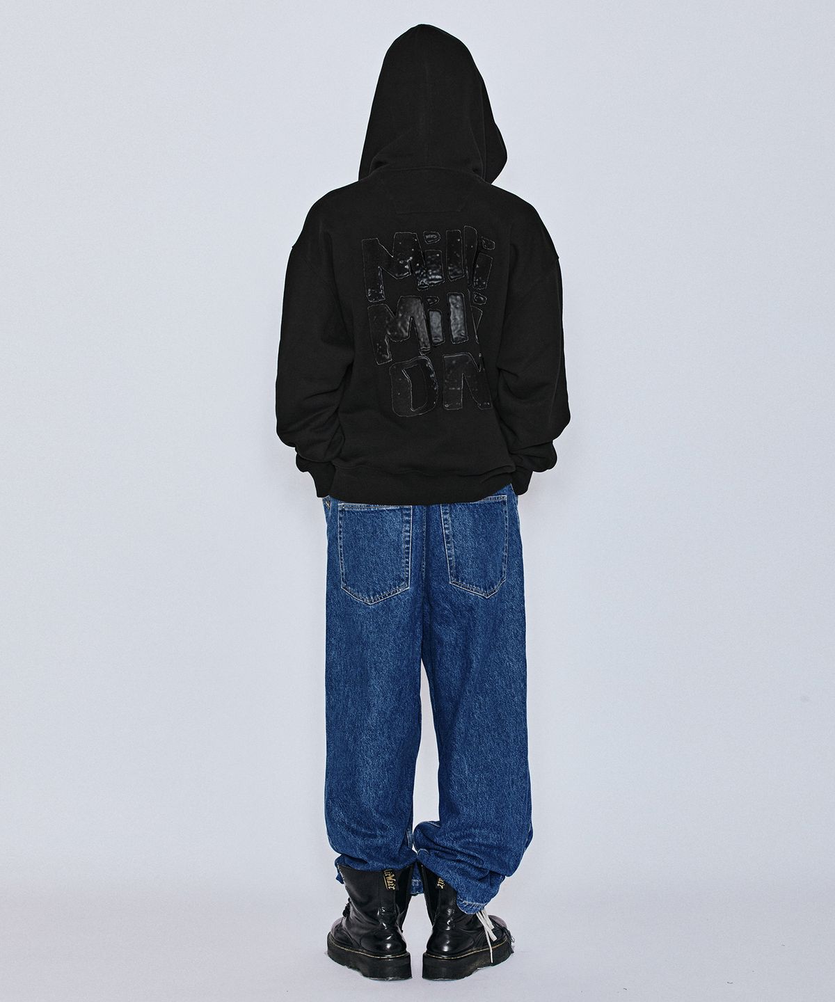 밀리밀리언(MILLIMILLION) COBBLESTONE SIGNATURE HOODY T21-BLACK