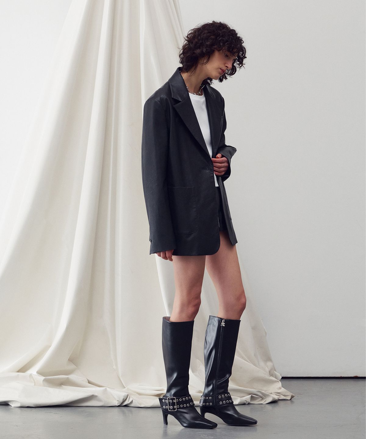 리이(RE RHEE) OVER-FIT SINGLE LEATHER JACKET BLACK