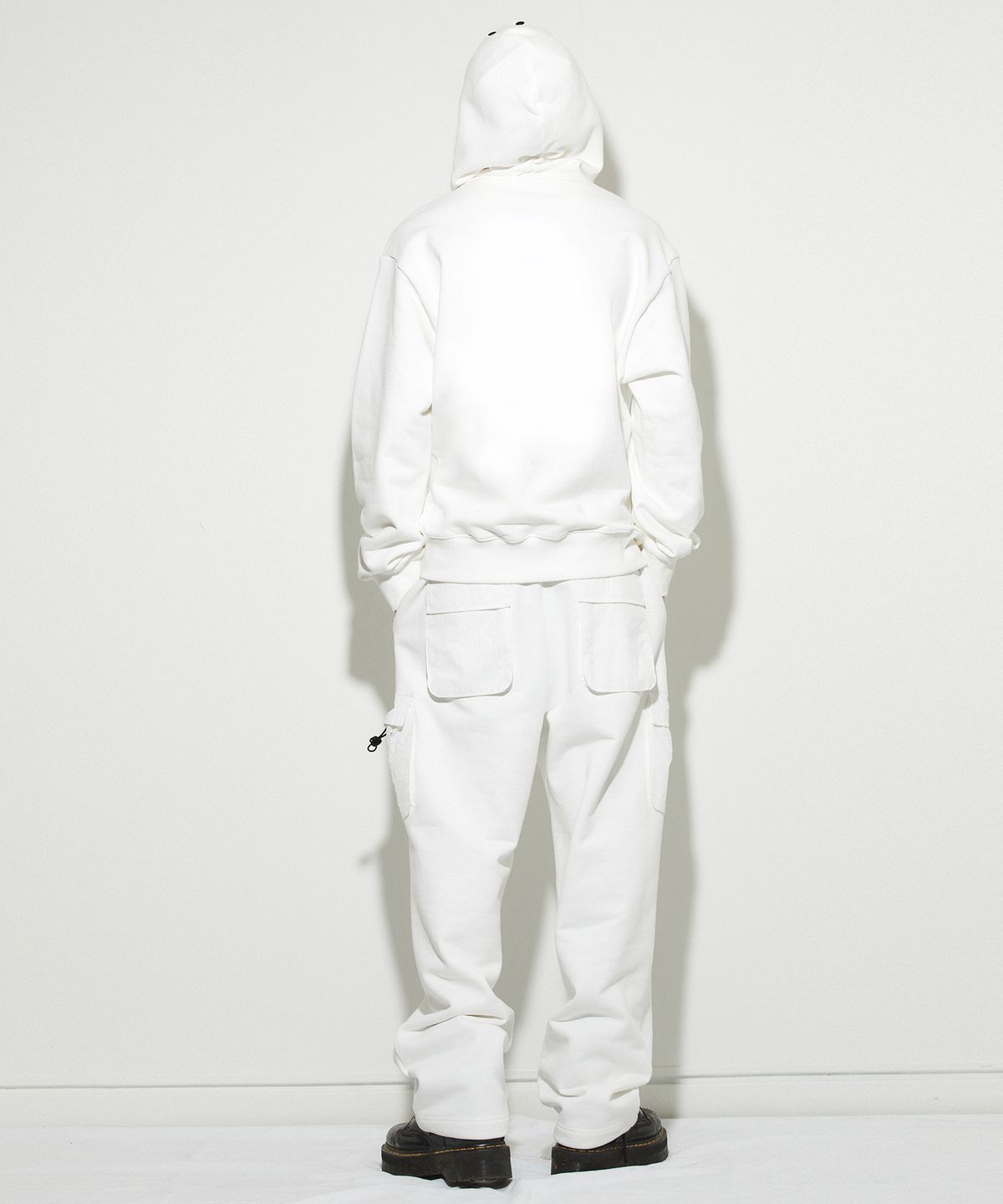 밀리밀리언(MILLIMILLION) COBBLESTONE SIGNATURE HOODY T10-WHITE