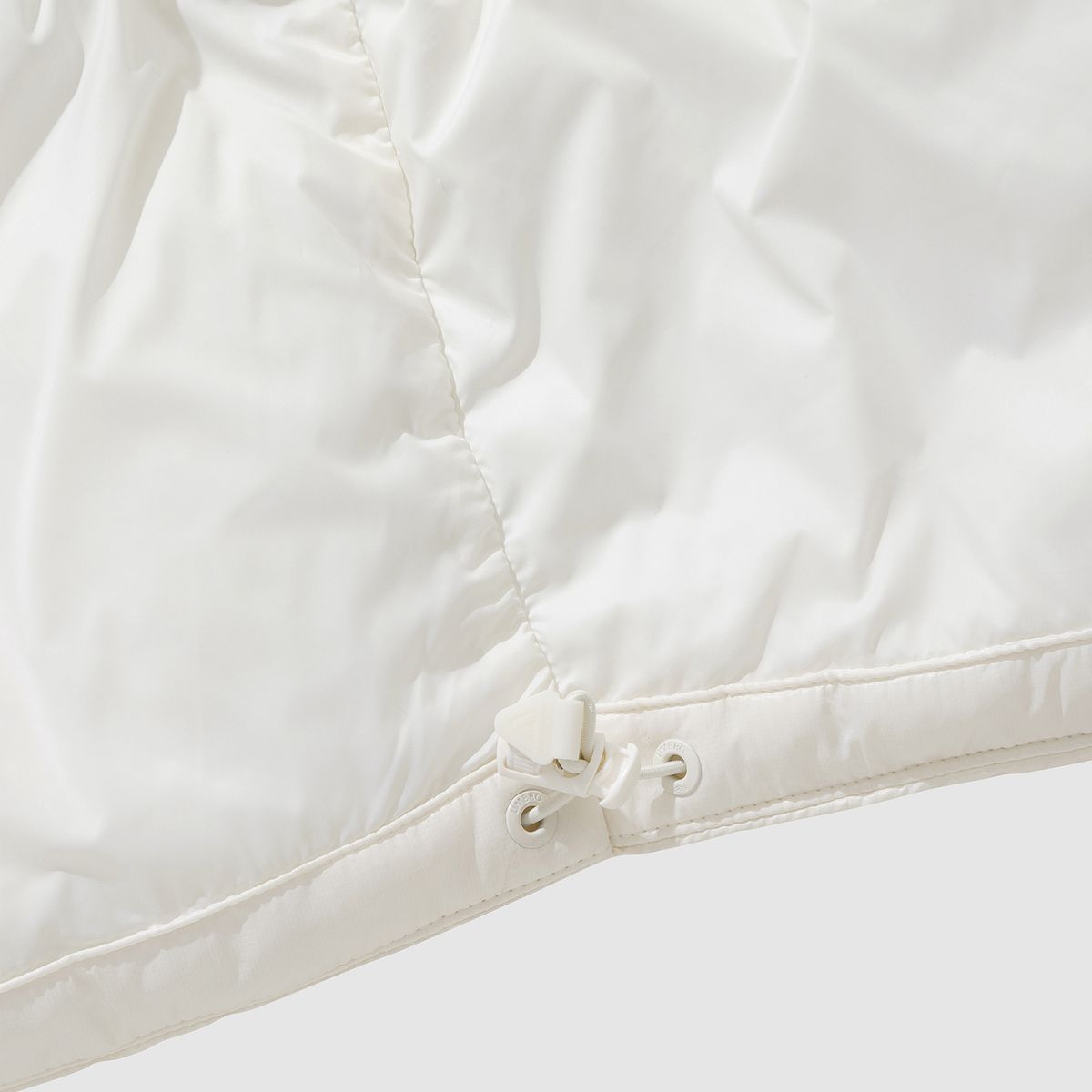 엄브로(UMBRO) 여성 블랭킷 덕다운 패딩 베스트 스위트콘(UO422CDVN1)