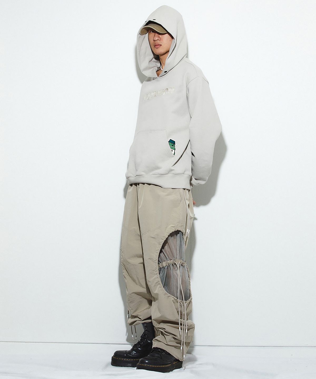 밀리밀리언(MILLIMILLION) COBBLESTONE SIGNATURE HOODY T10-BEIGE