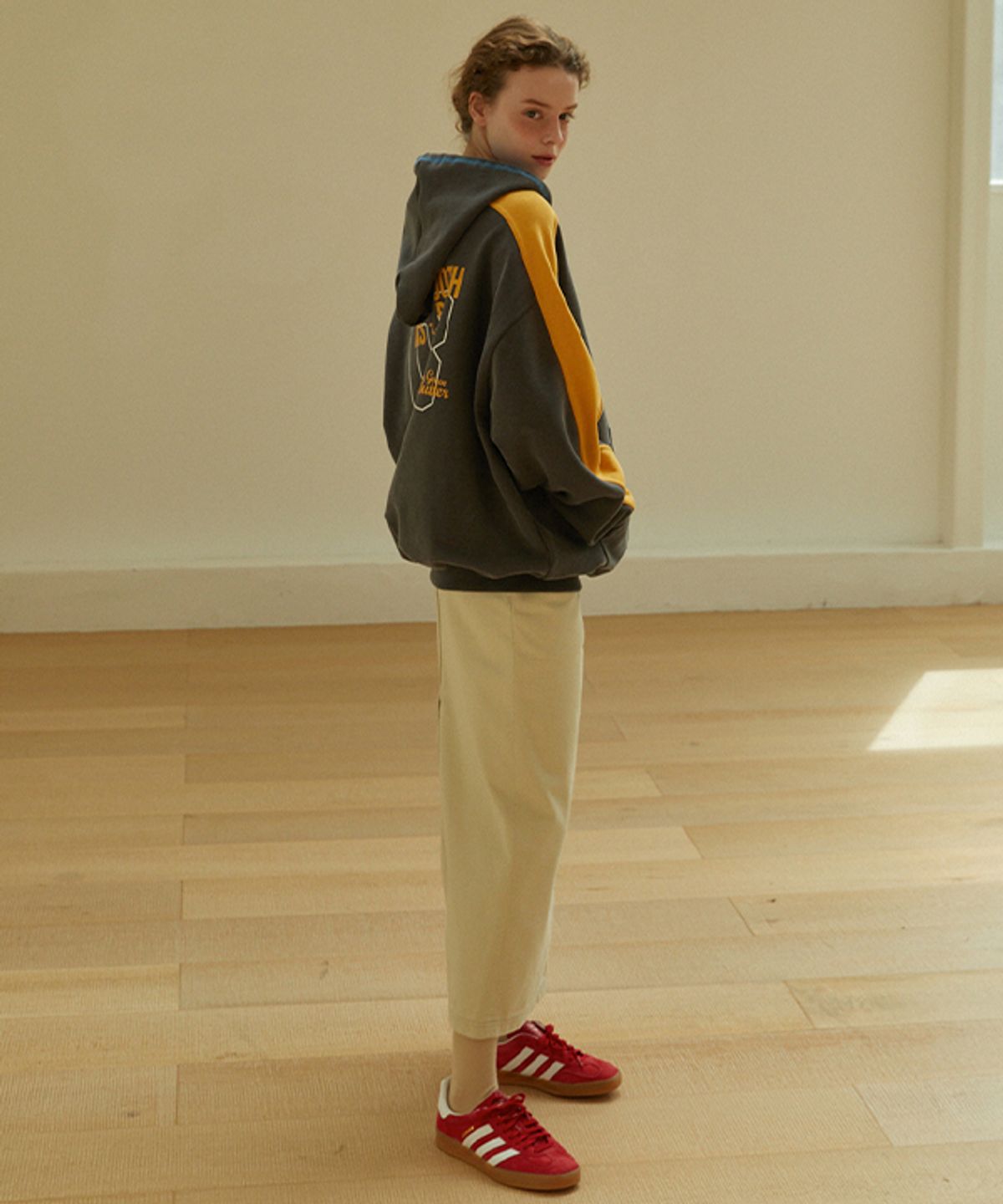 그린버터(GREENBUTTER) Heavy Pigment Coloring Hoodie (Charcoal)