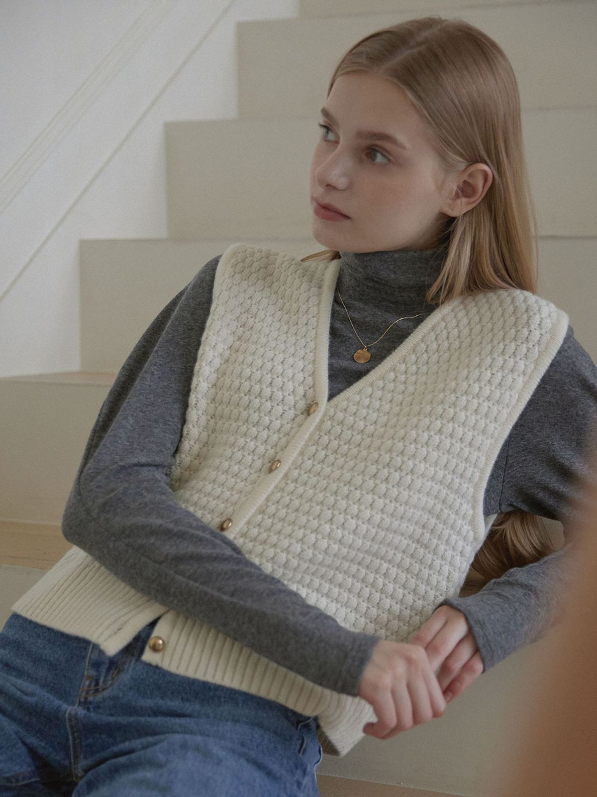 논로컬(NONLOCAL) Tweed Goldish Knit Vest - Ivory
