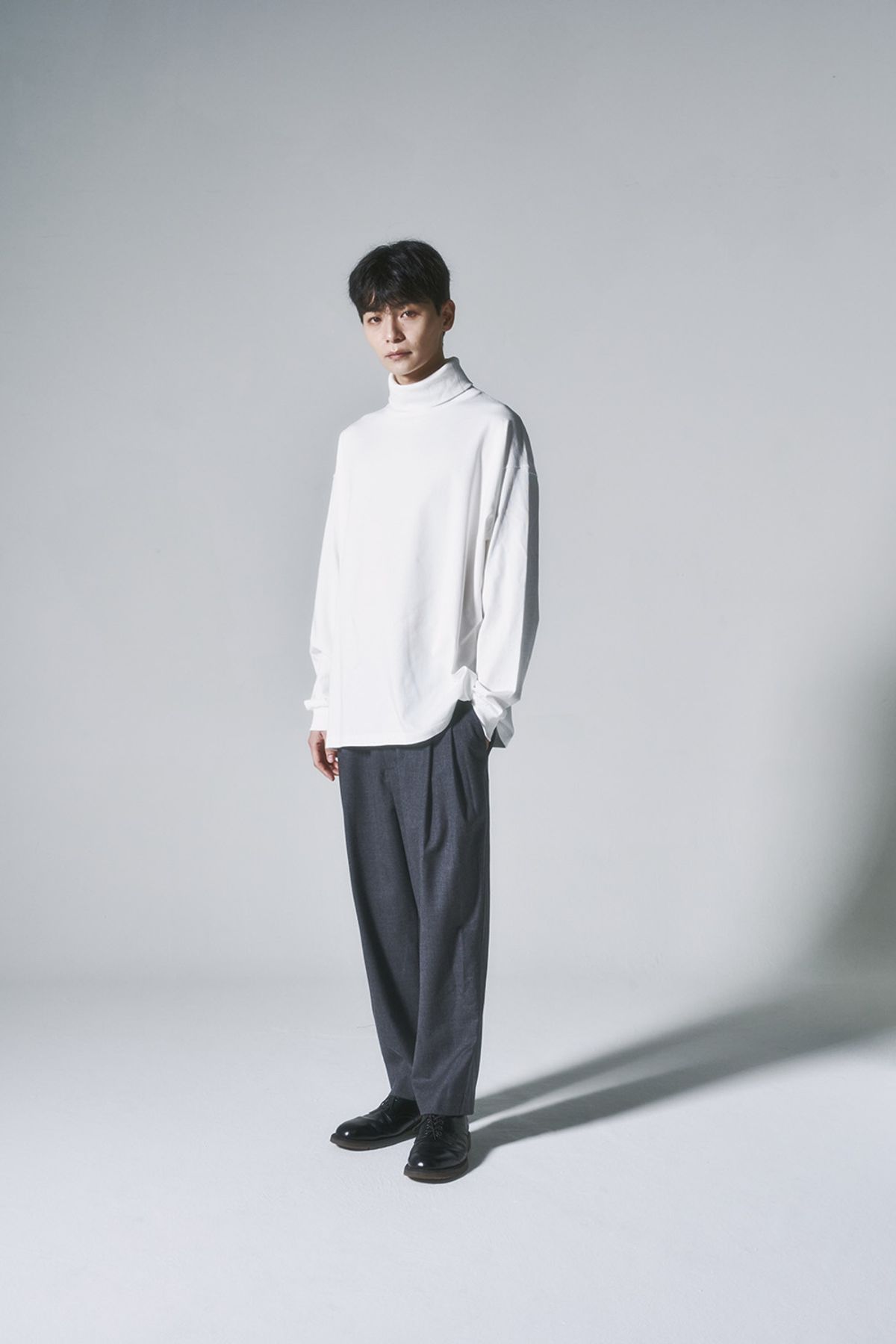 히즈핸더(HISHANDER) CORDURA COMBAT WOOL™ TWO PLEATS TAPERED PANTS