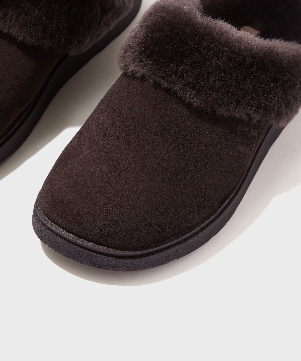 핏플랍(FITFLOP) 젠-FF 시어링 스웨이드 어그 슬리퍼 Chocolate Brown