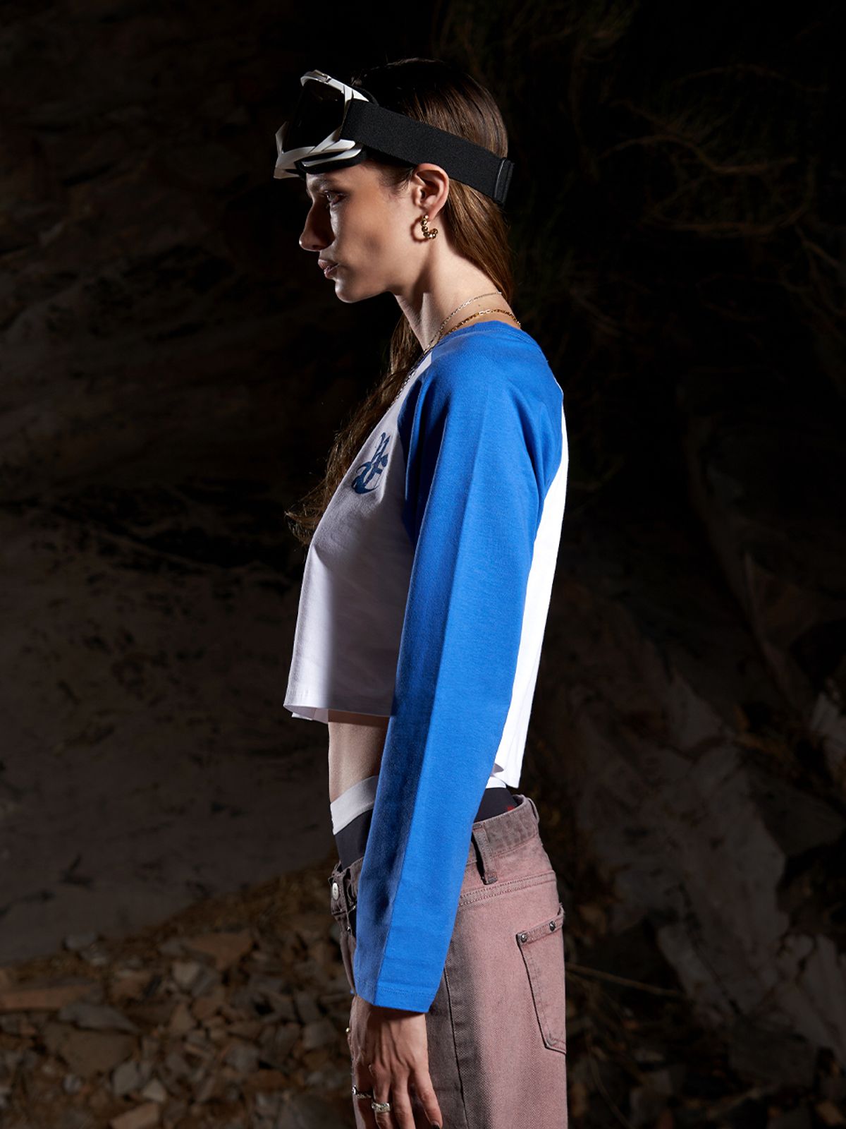 와이이이엘(YEEL) LOGO RAGLAN T-SHIRT BLUE