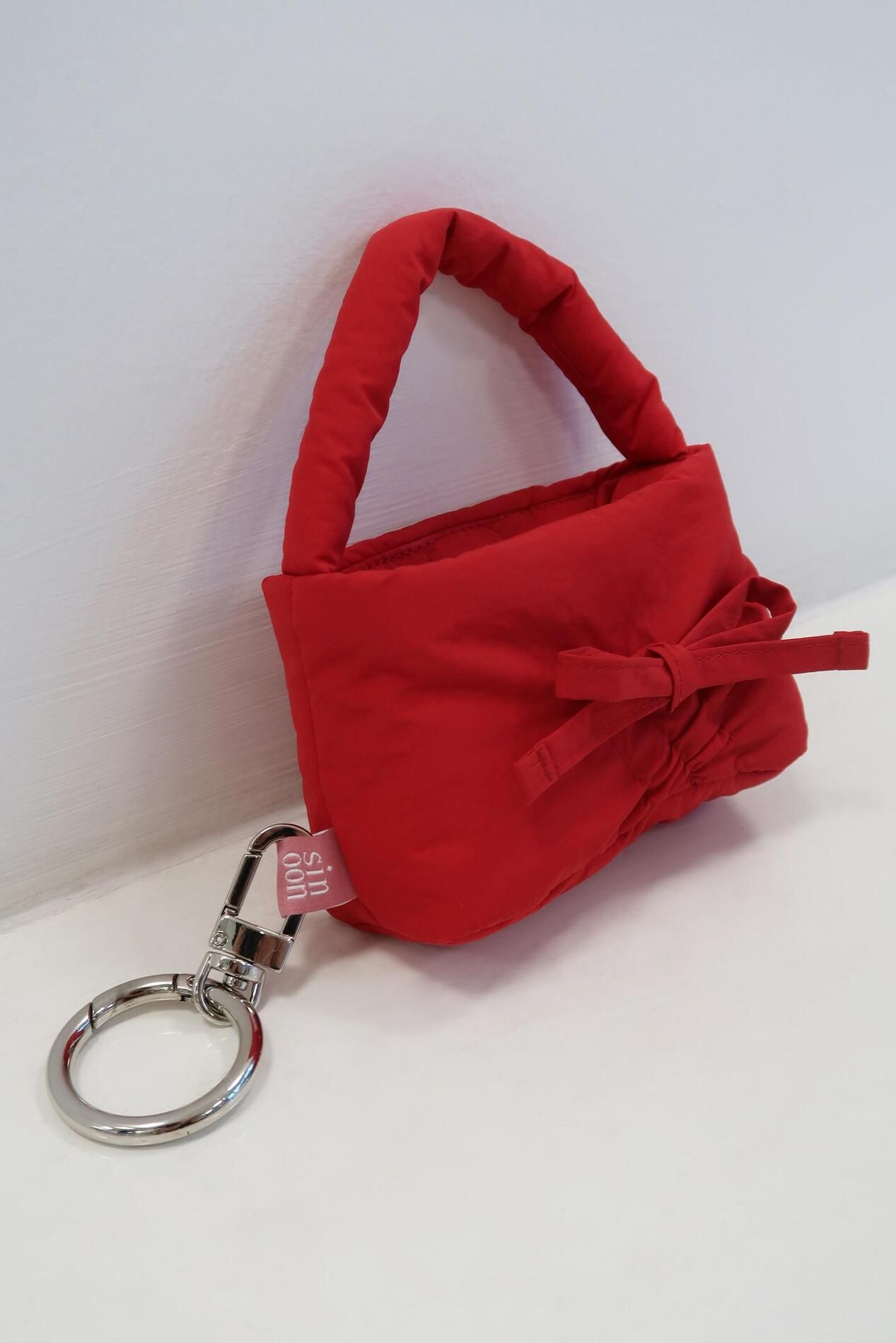 MUSINSA公式 | SINOON SMORE PADDING BAG KEYRING (RED)
