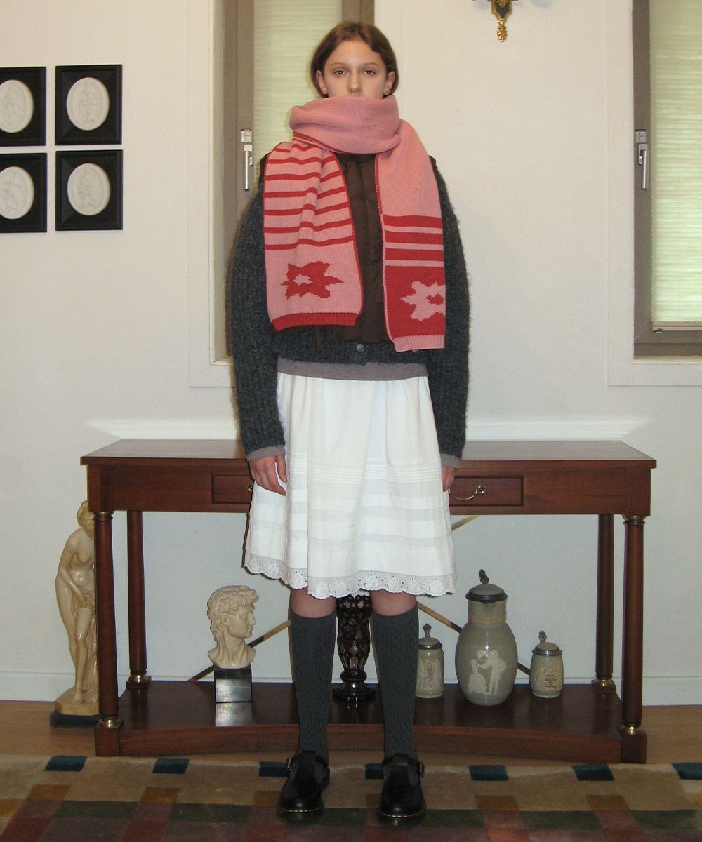 MUSINSA | SINOON FLOWER JACQUARD MUFFLER (PINK)
