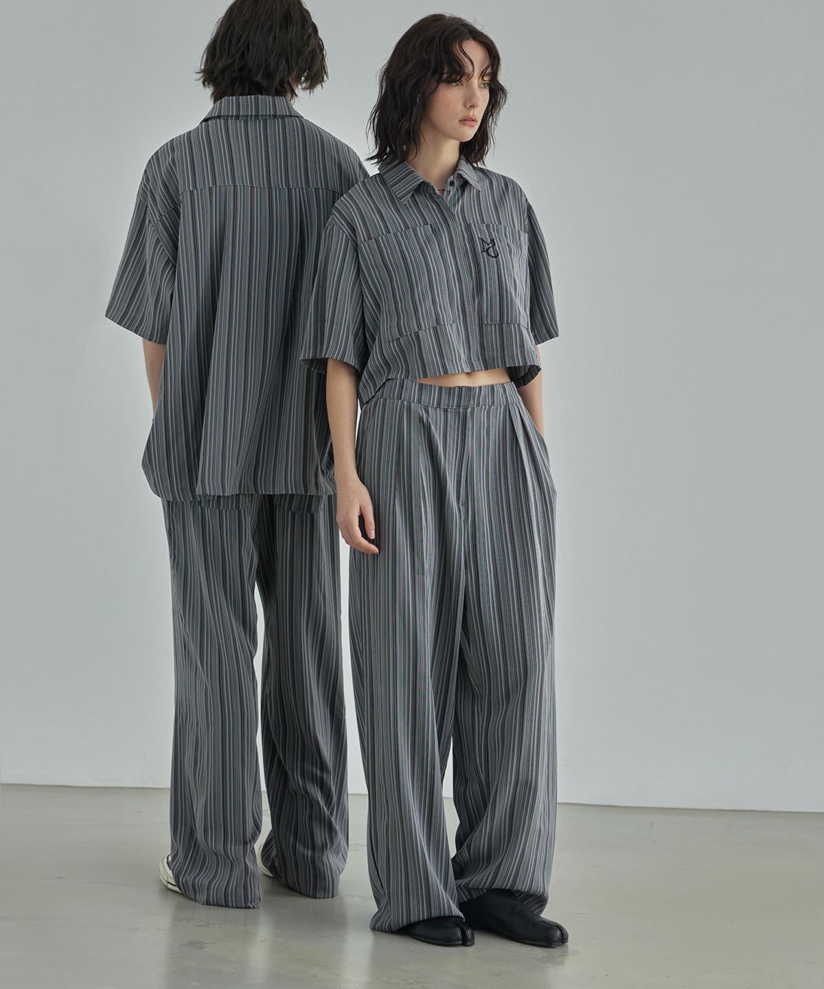 무아르모아(MOIREMOA) dotted S/T wide pants - black