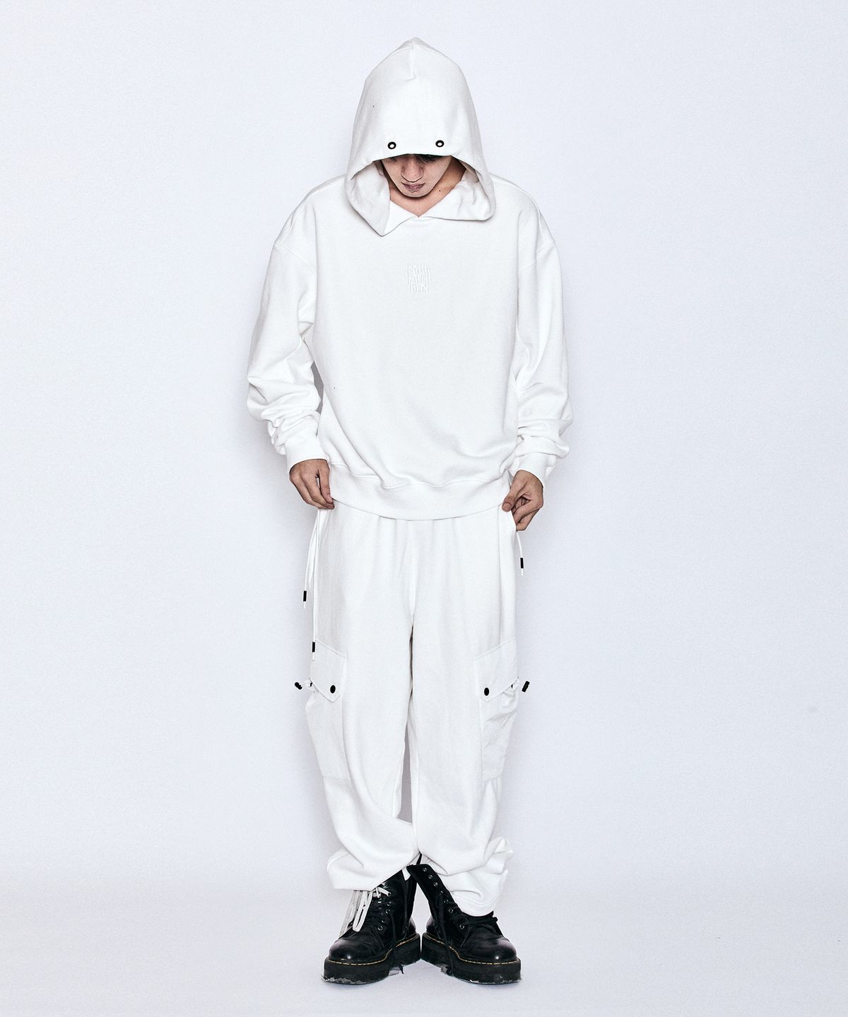 밀리밀리언(MILLIMILLION) COBBLESTONE SIGNATURE HOODY T21-WHITE